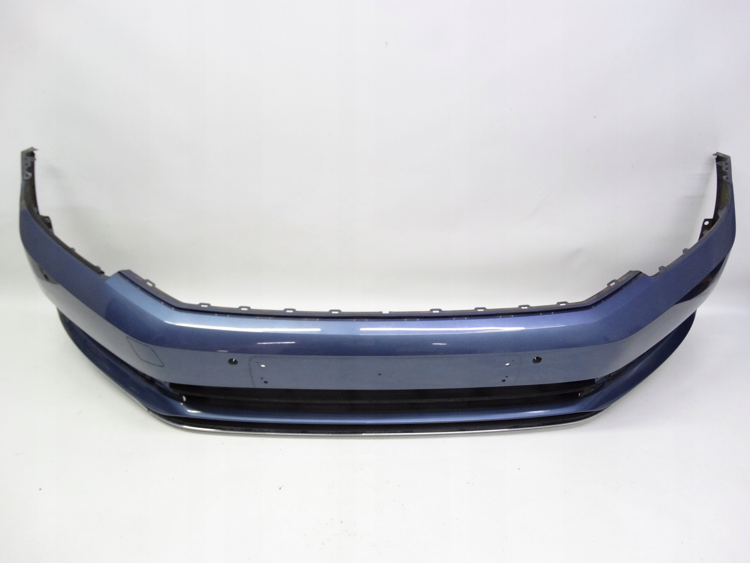 Second image of VW Passat B8 Highline 14-19 zderzak przedni oryginalny 3G0807221A