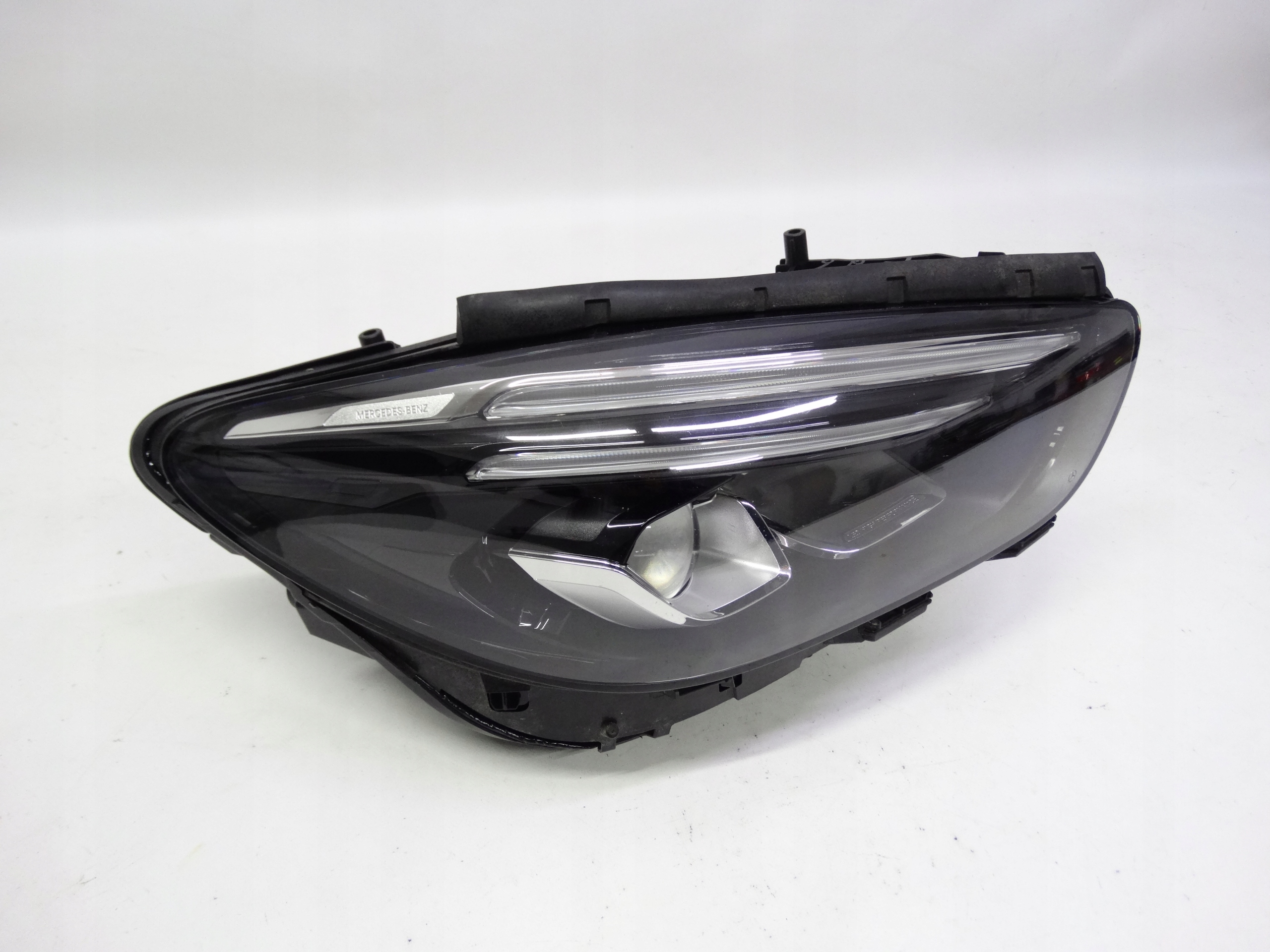 Second image of Mercedes B-Klasa W247 18-22 lampa High Performance LED A2479065803