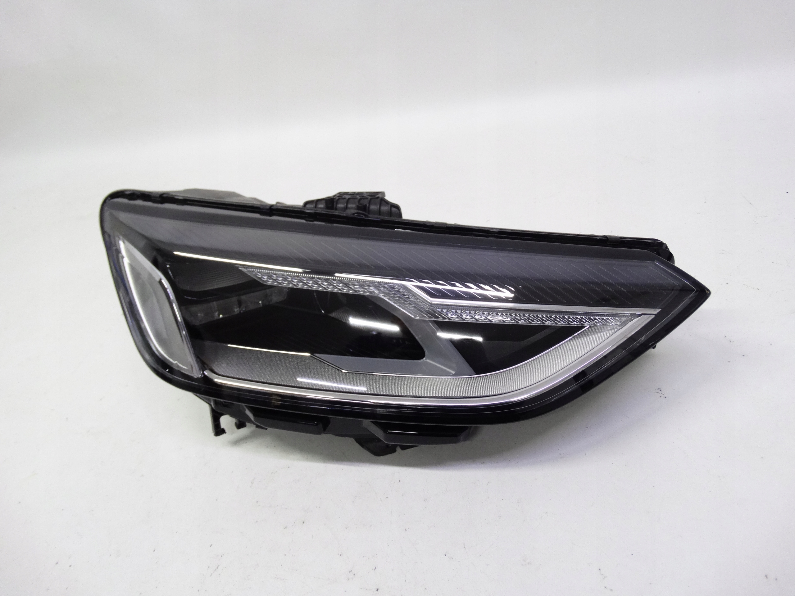Second image of Audi A4 B9 Lift 8W 2019-2024 lampa prawa Full LED 8W0941012 oryginalna