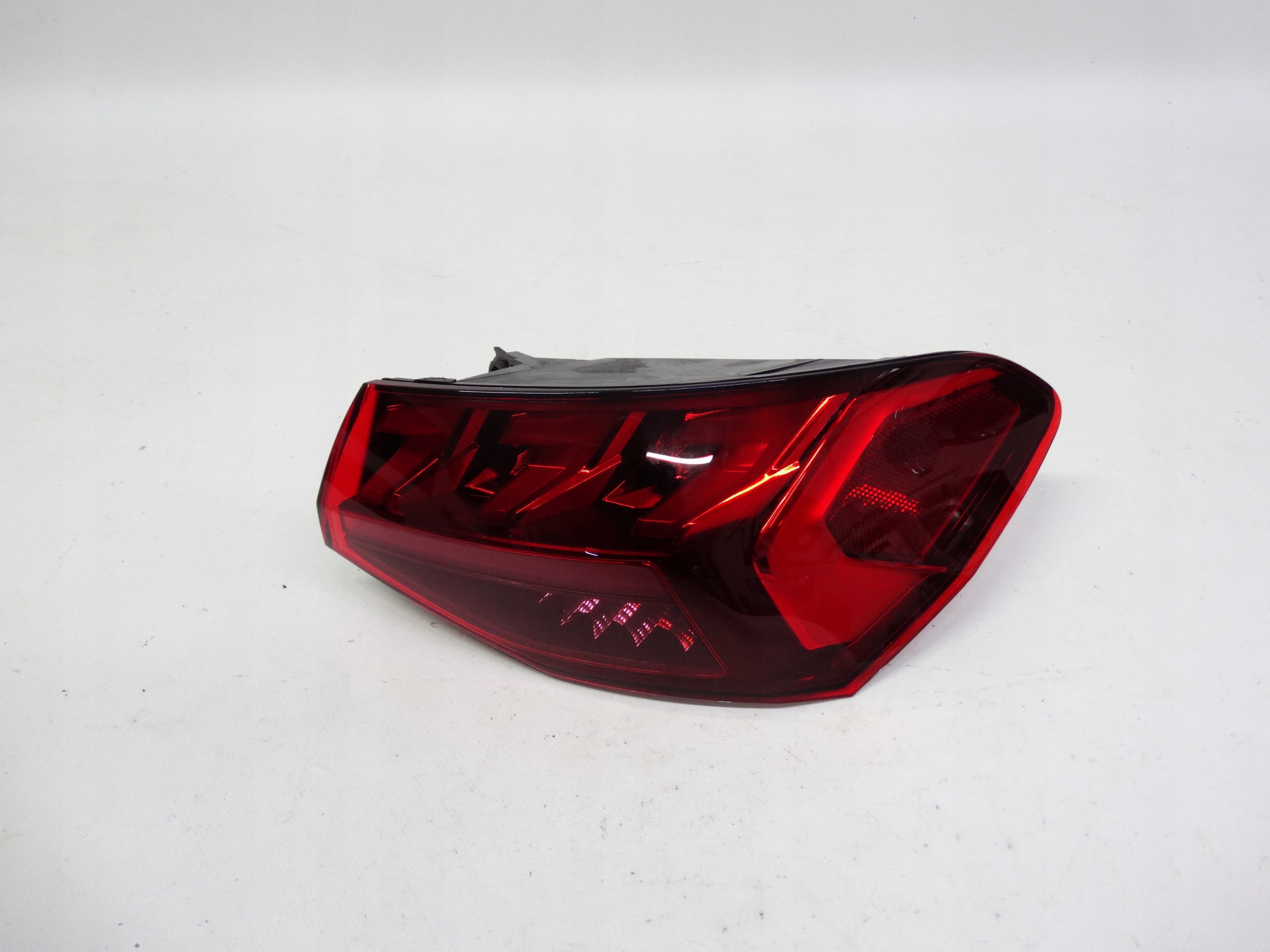 Second image of Audi A3 8Y 20-24 lampa tylna prawa Matrix LED 8Y0945208 oryginalna