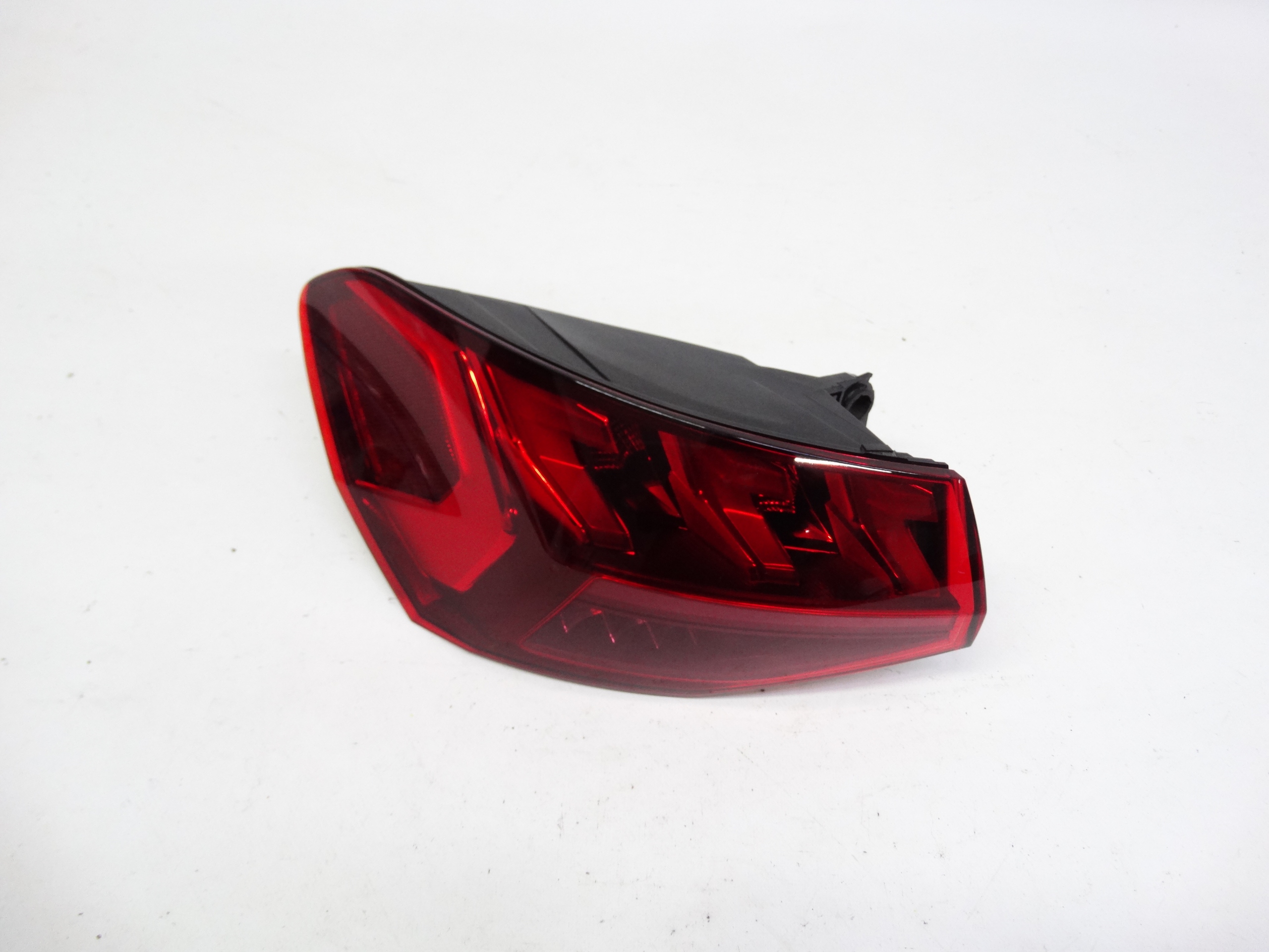 Second image of Audi A3 8Y 20-24 lampa tylna lewa Matrix LED 8Y0945207 oryginalna