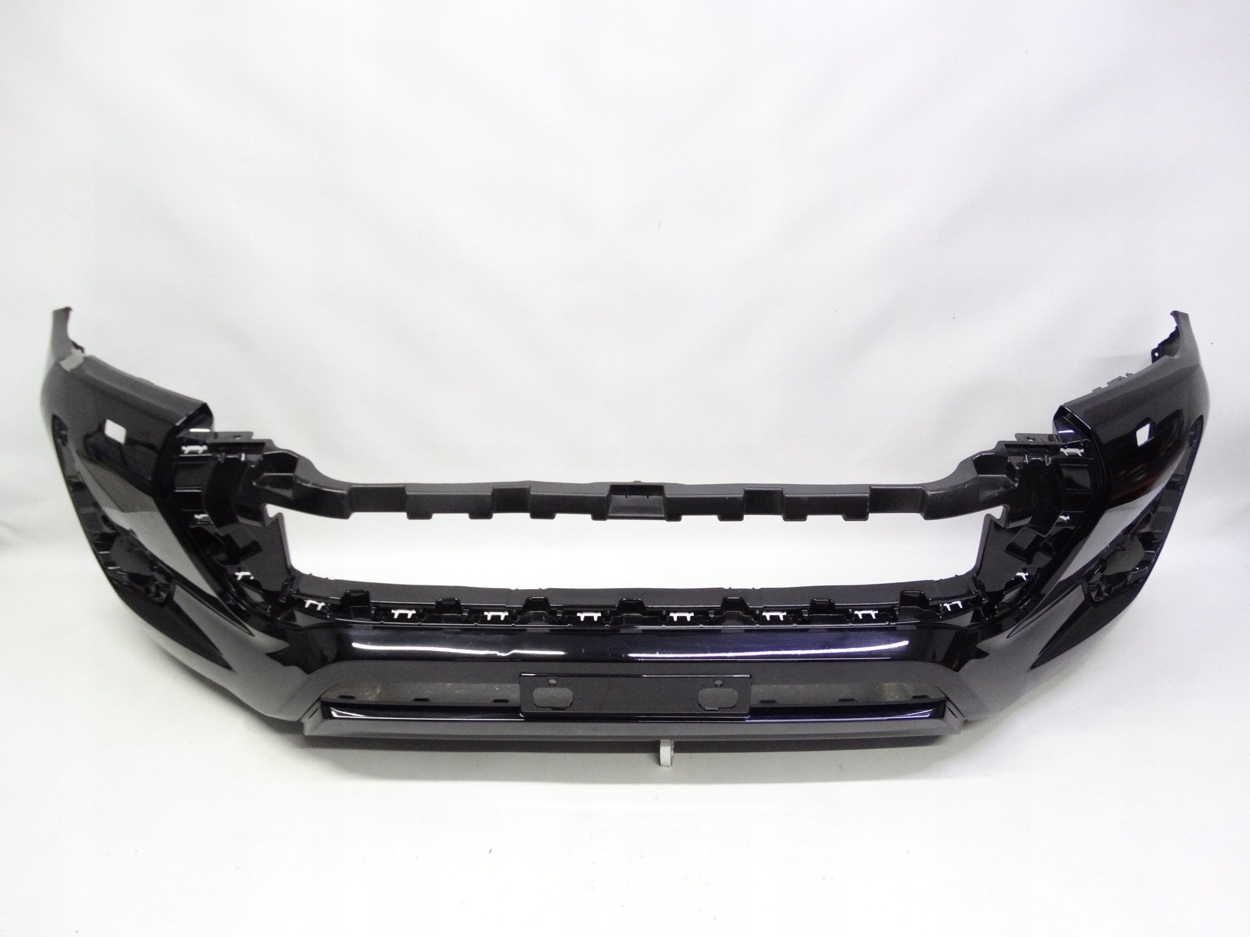 Second image of Toyota Hilux VIII lift 20-24 zderzak przedni 52119-0KP70 oryginalny