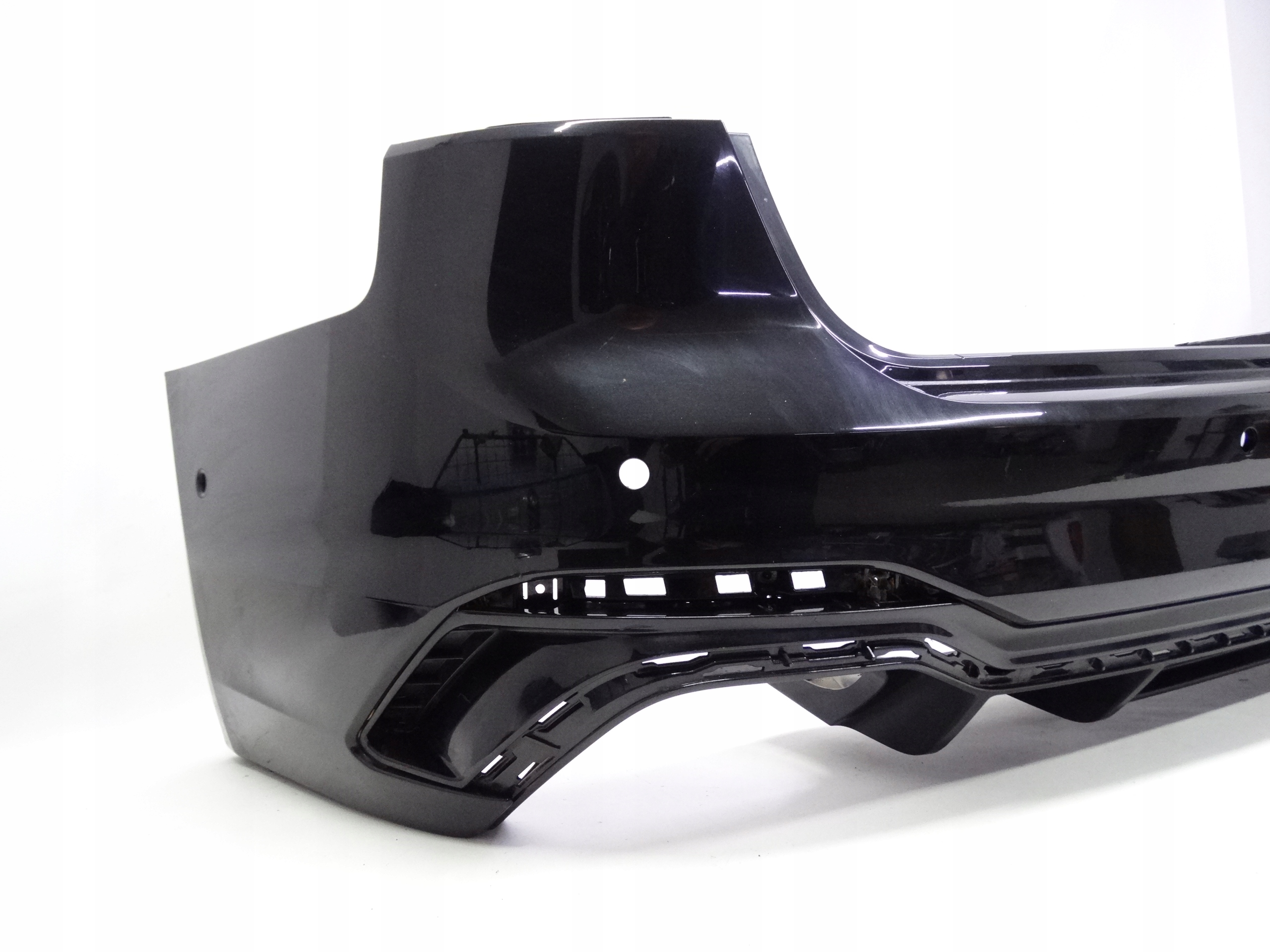 Second image of Audi RS4 B9 Lift 19-23 avant kombi zderzak tylny oryginalny 8W9807511AJ