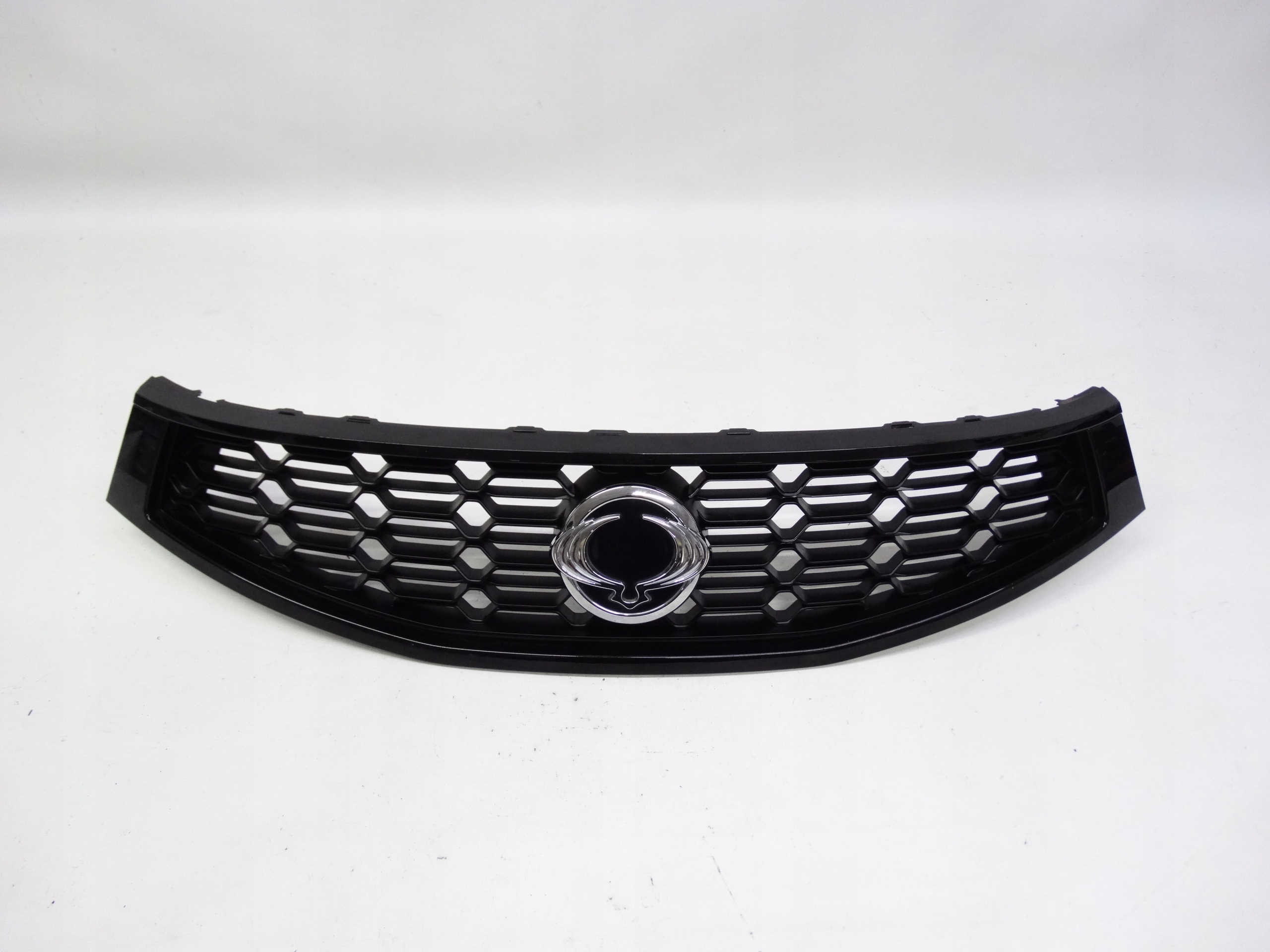 Second image of SsangYong Korando III lift 2013-2017 grill atrapa K78751-34300 oryginalna