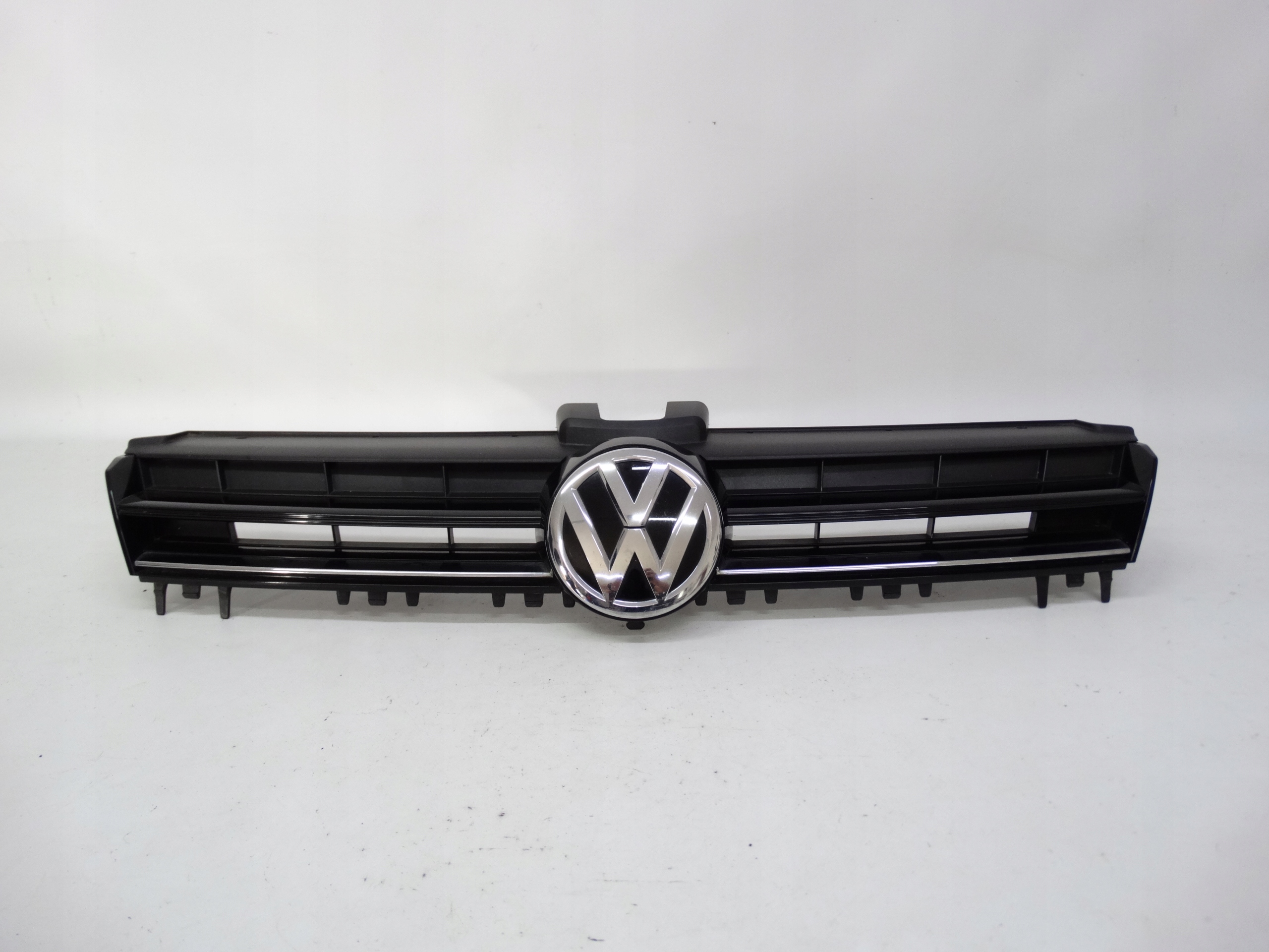 Second image of VW Golf VII 5G 12-16 przed liftem grill atrapa 5G0853653E oryginalna