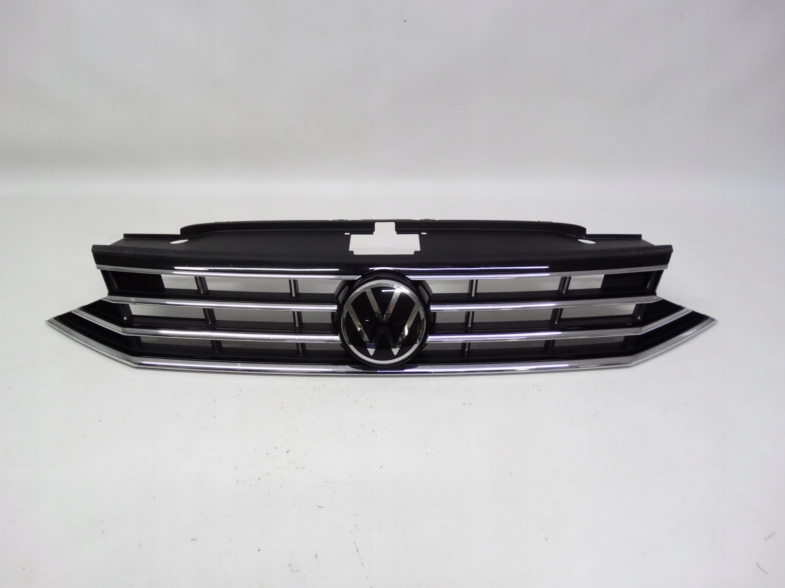 Second image of VW Passat B8 R-Line Lift 19-23 grill atrapa 3G0853651DG oryginalna