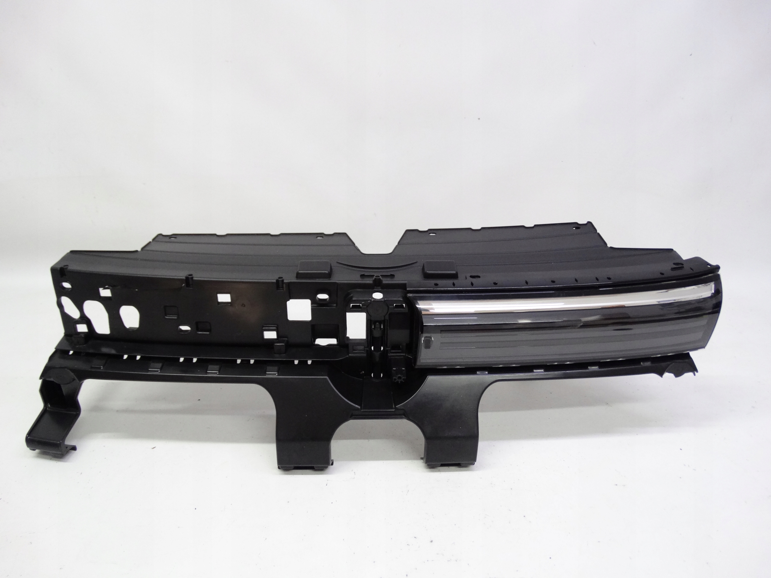 Second image of VW Tiguan III R-Line 2024+ grill atrapa LED 571853653A oryginalna