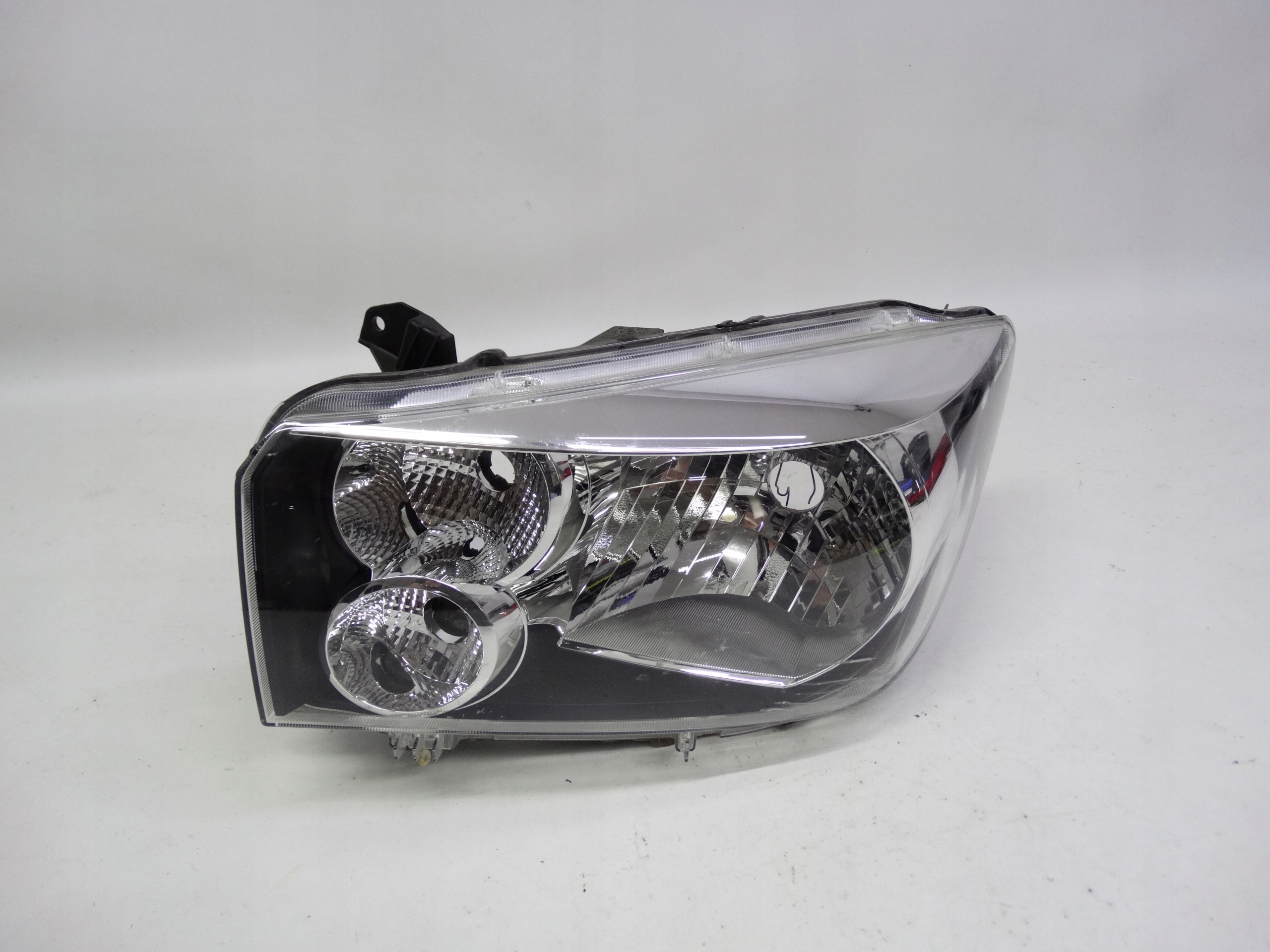 Second image of Suzuki Celerio I 2014-2019 lampa lewa zwykła 100-18116 oryginalna