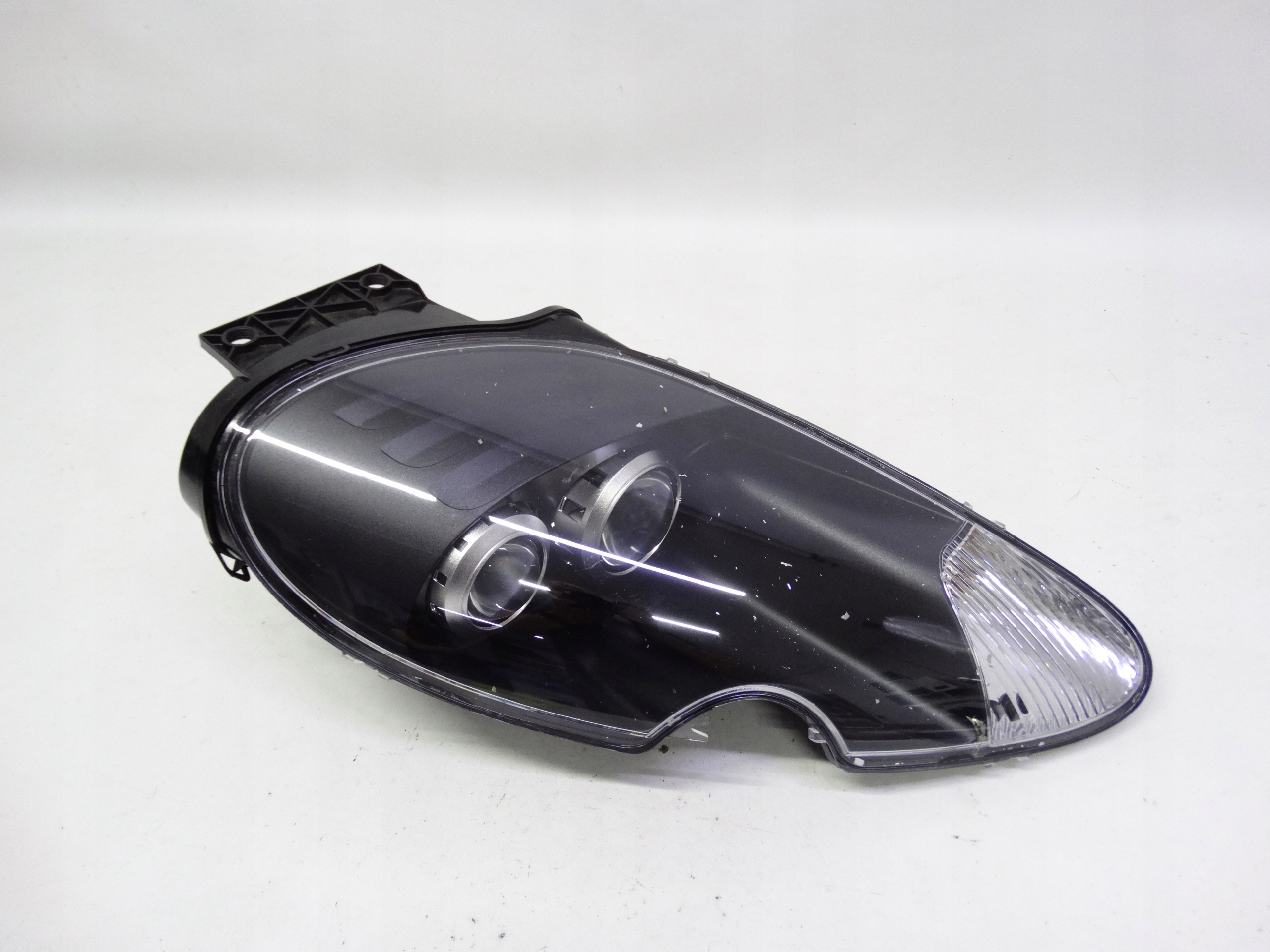 Second image of Aston Martin DB9 04-12 DBS 07-12 lampa prawa Xenon 4G43-13W029-BA Europa