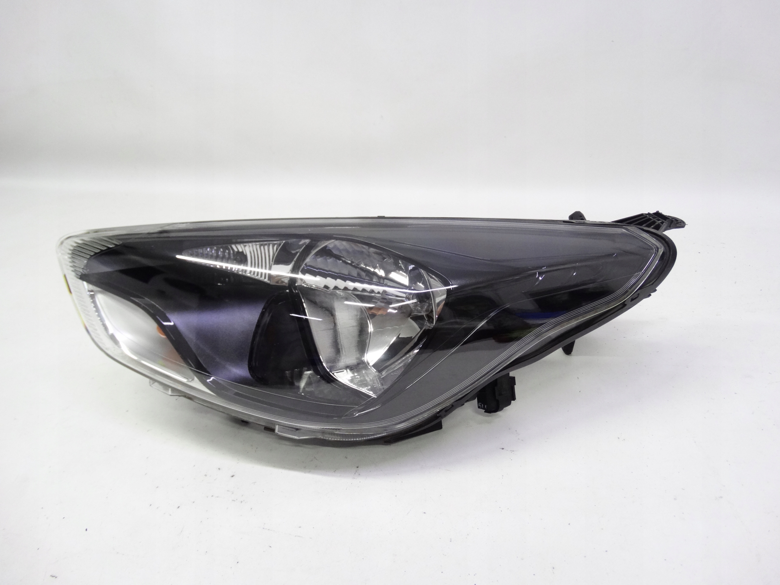 Second image of Ford Ka+ 2016-2018 lampa lewa zwykła G1B5-13W030-BD oryginalna