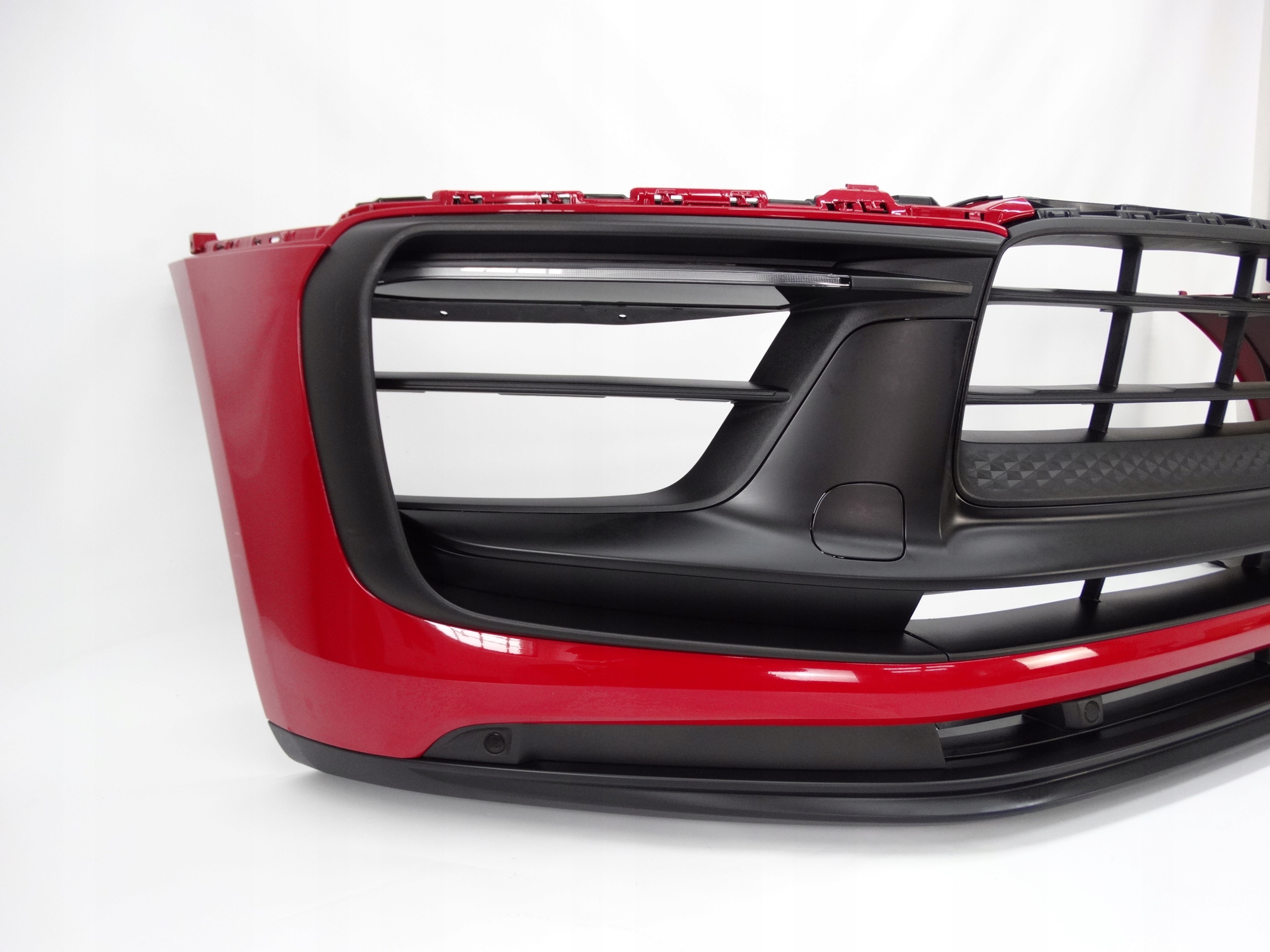 Second image of Porsche Macan GTS drugi lift 2021+ zderzak kompletny 95B