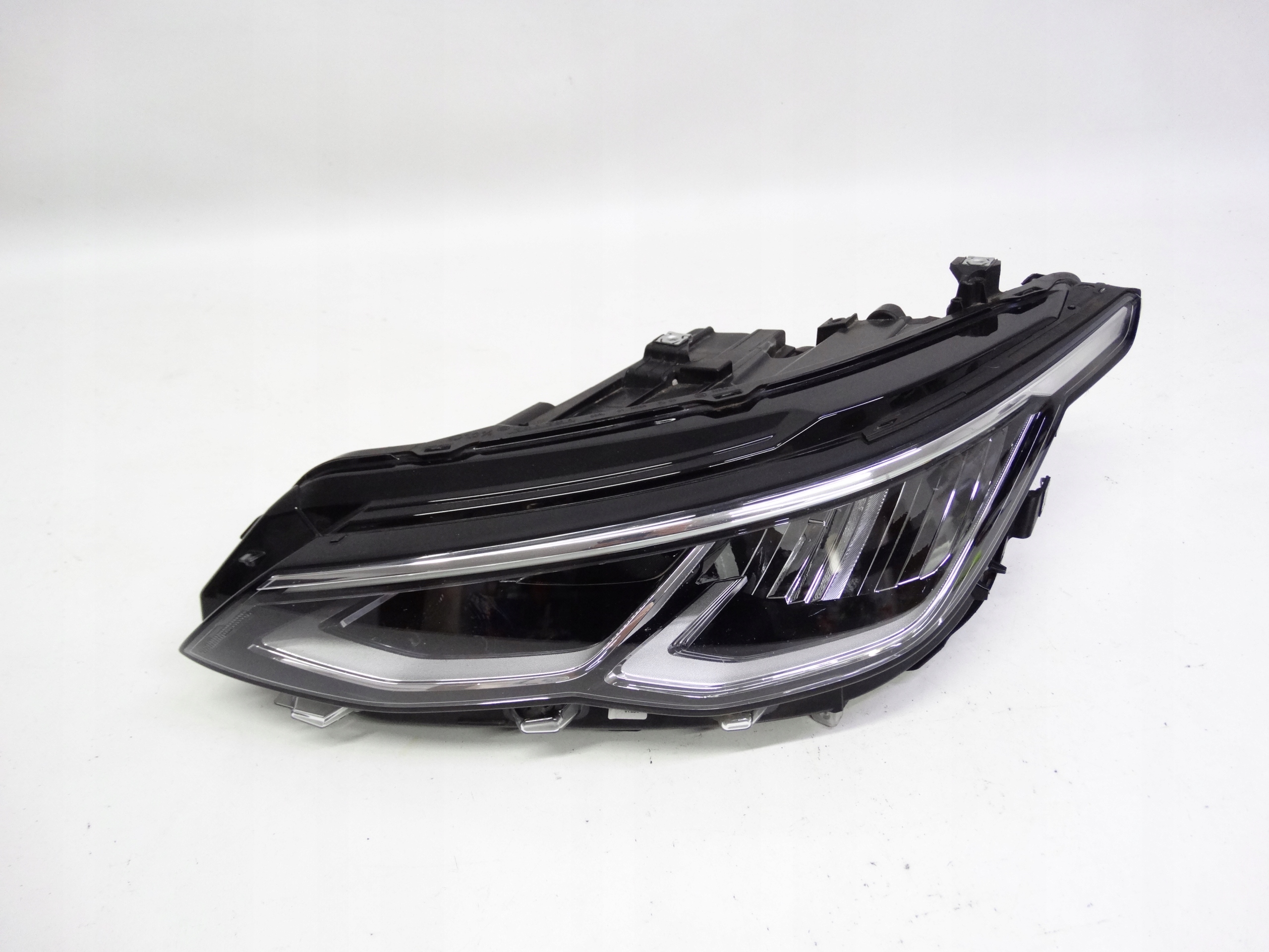 Second image of VW Golf VIII 2020-2024 lampa lewa Full LED 5H1941005B oryginalna