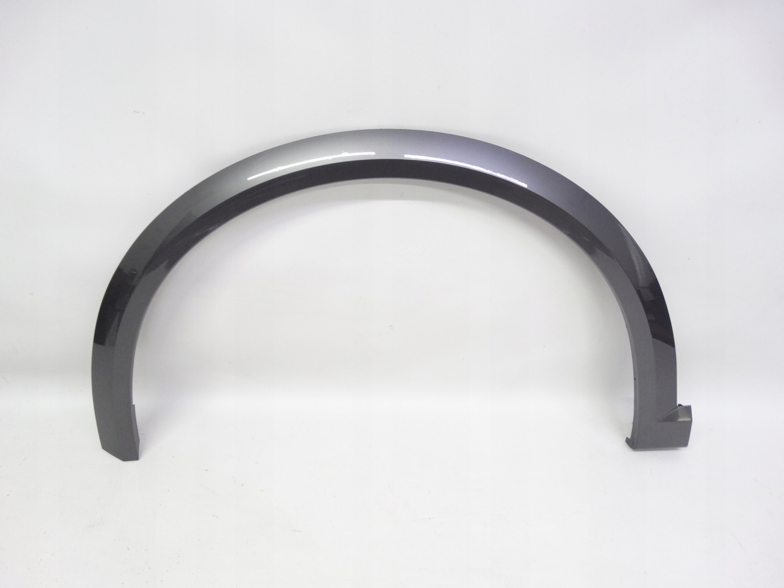 Second image of Cupra Formentor 20-24 listwa błotnika lewa przednia 5FF853717G oryginalna