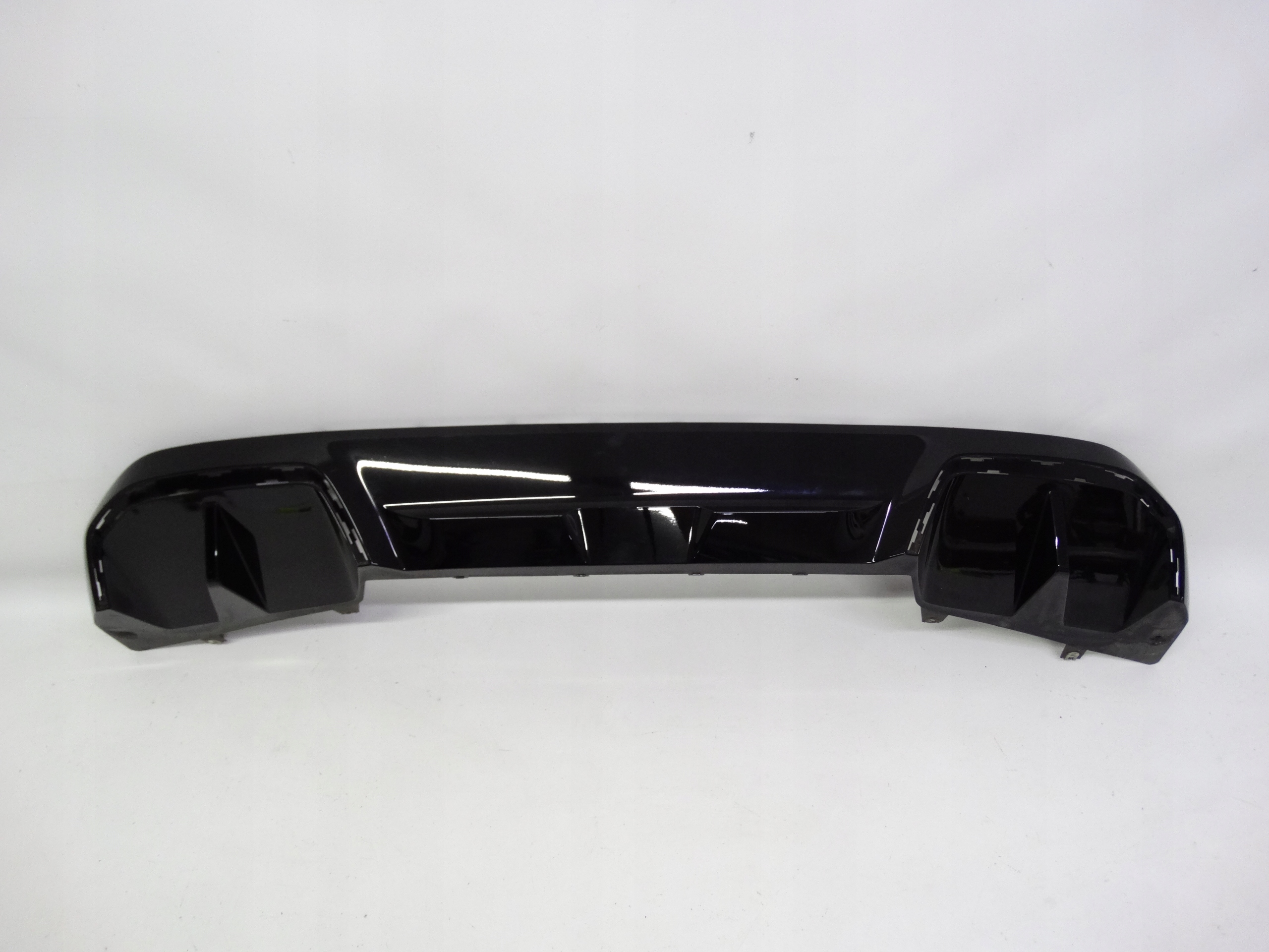 Second image of BMW 4 G26 M-Pakiet i4 2021-2024 spoiler zderzaka tylnego dokładka 8096492