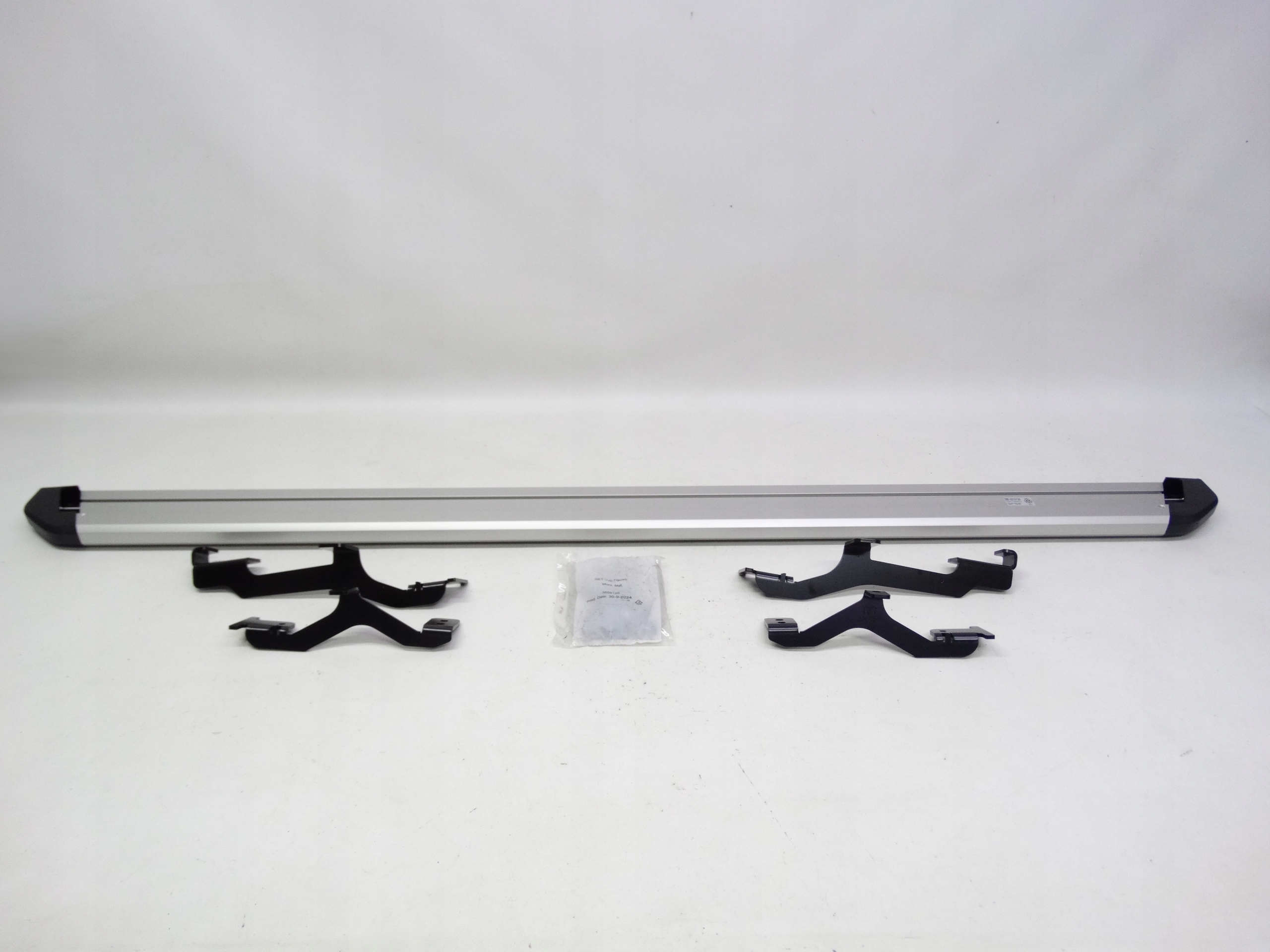 Second image of VW Tiguan II Allspace 5NN 16-24 stopień progowy 5NL071691 NOWY