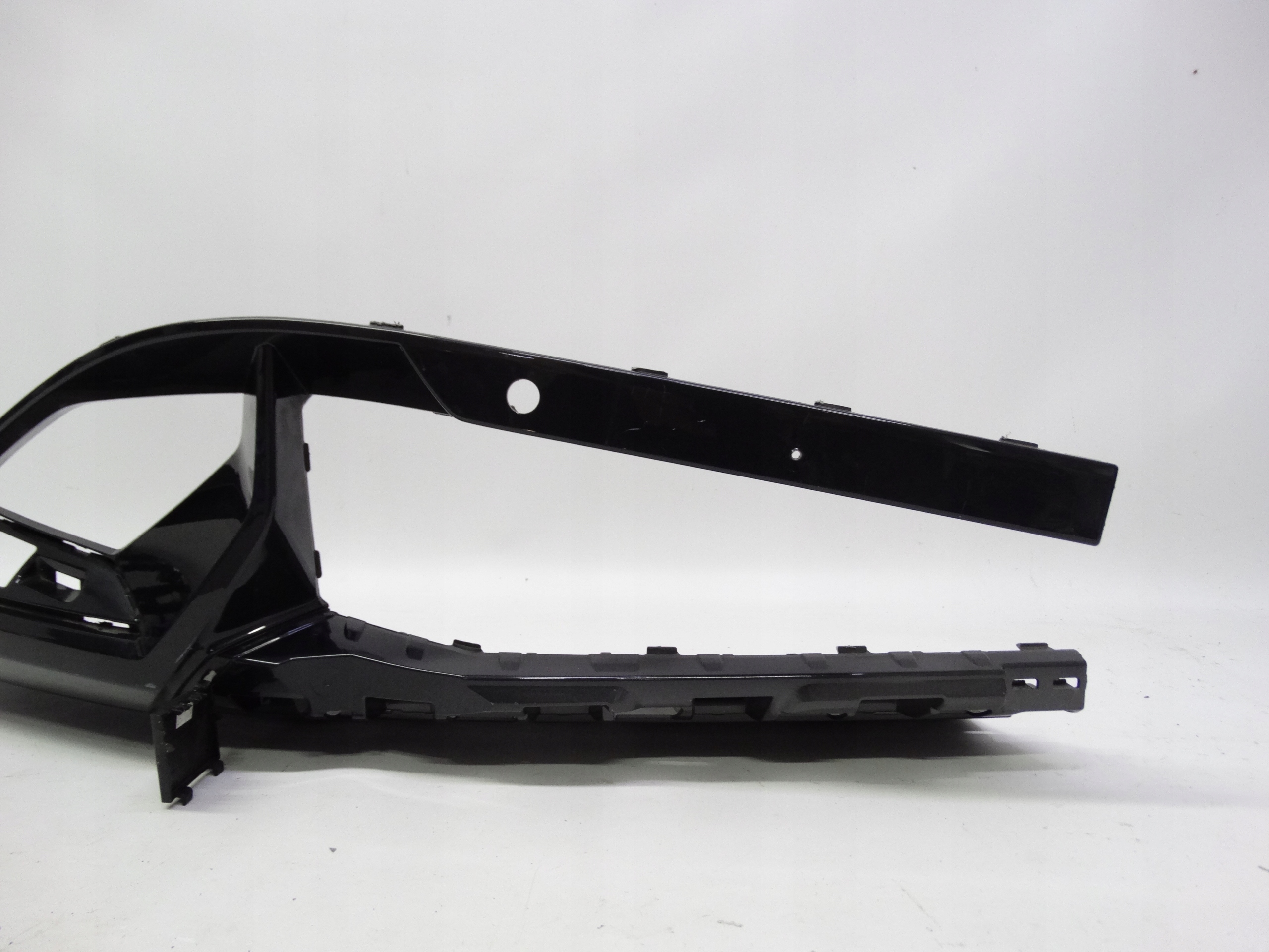 Second image of BMW X1 U11 2022+ dół zderzaka oryginalny 5A0DBB80 prawy