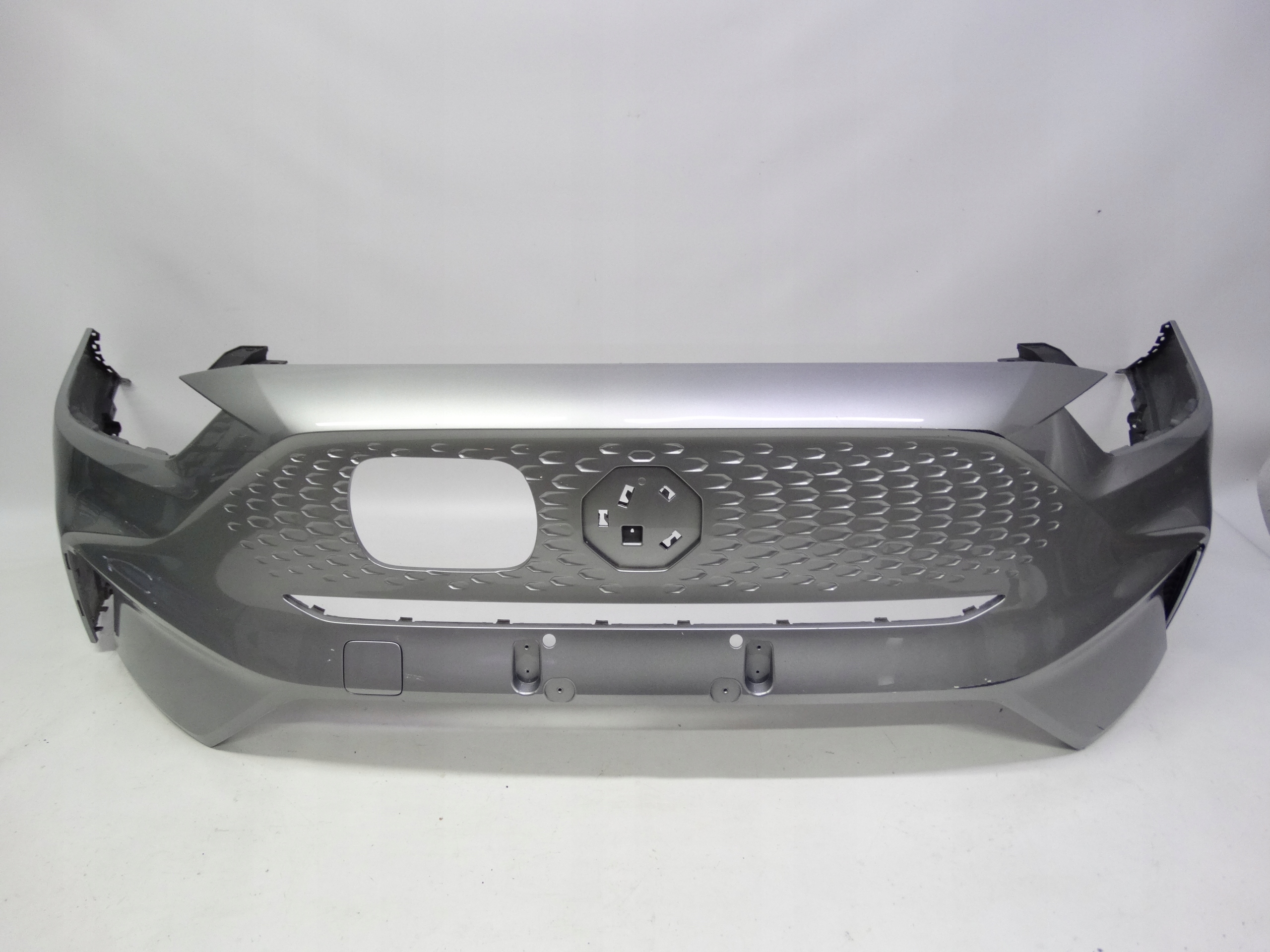 Second image of MG ZS EV lift 2021+ zderzak przedni P11010248 oryginalny