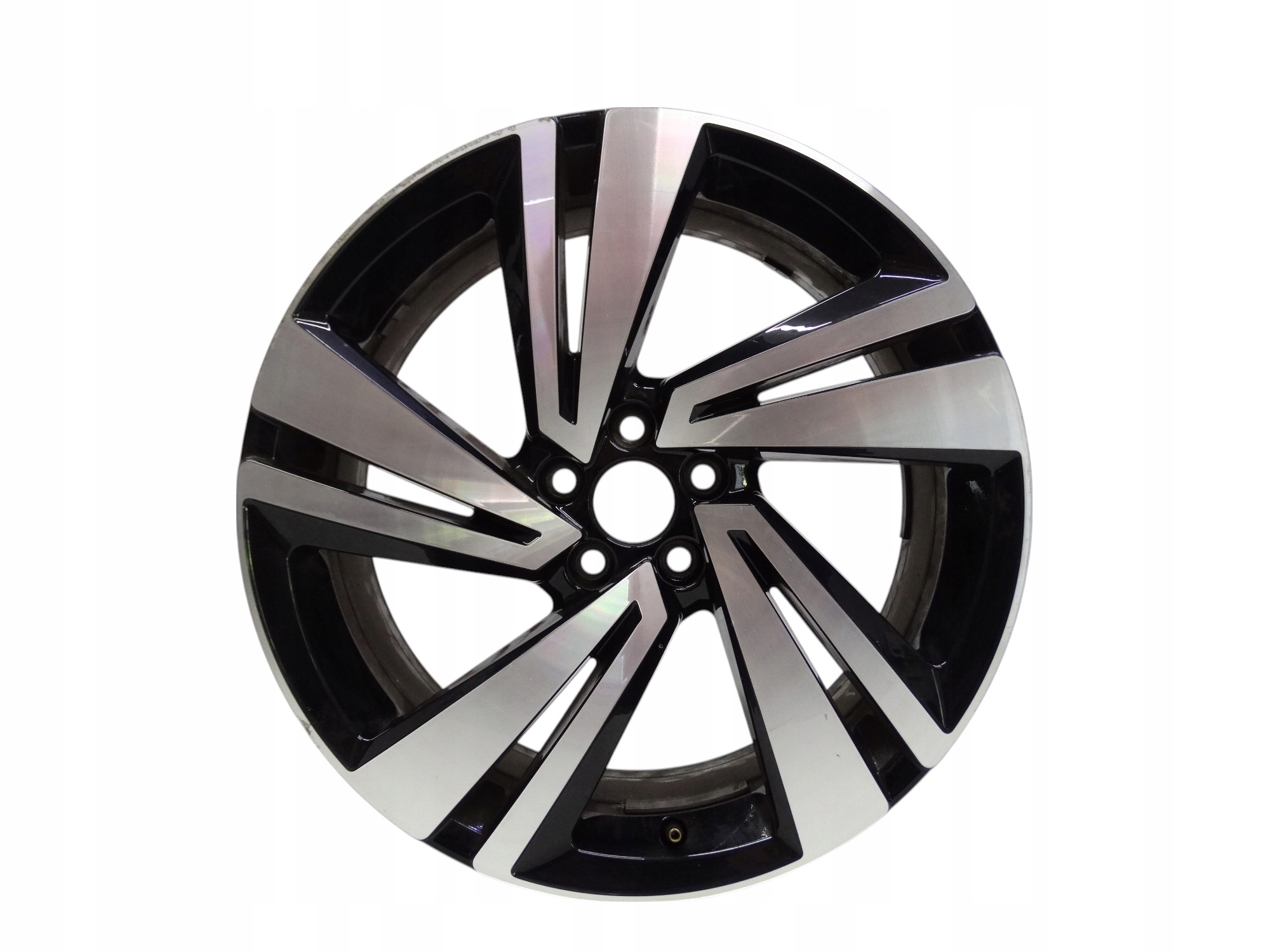 VW T-Cross 2GM felga 18 cali 2GM601025H oryginalna