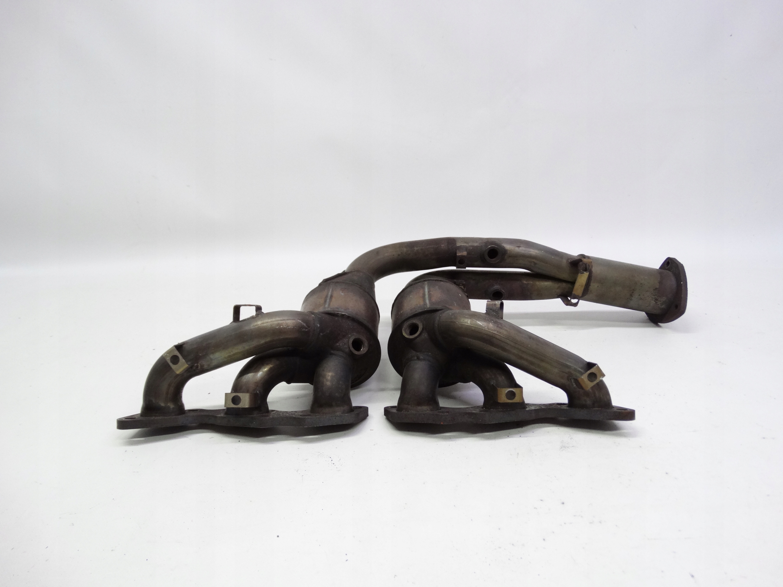 Second image of Aston Martin DB9 DBS 5.9 V12 katalizator oryginalny 4G4E-5G236-BD