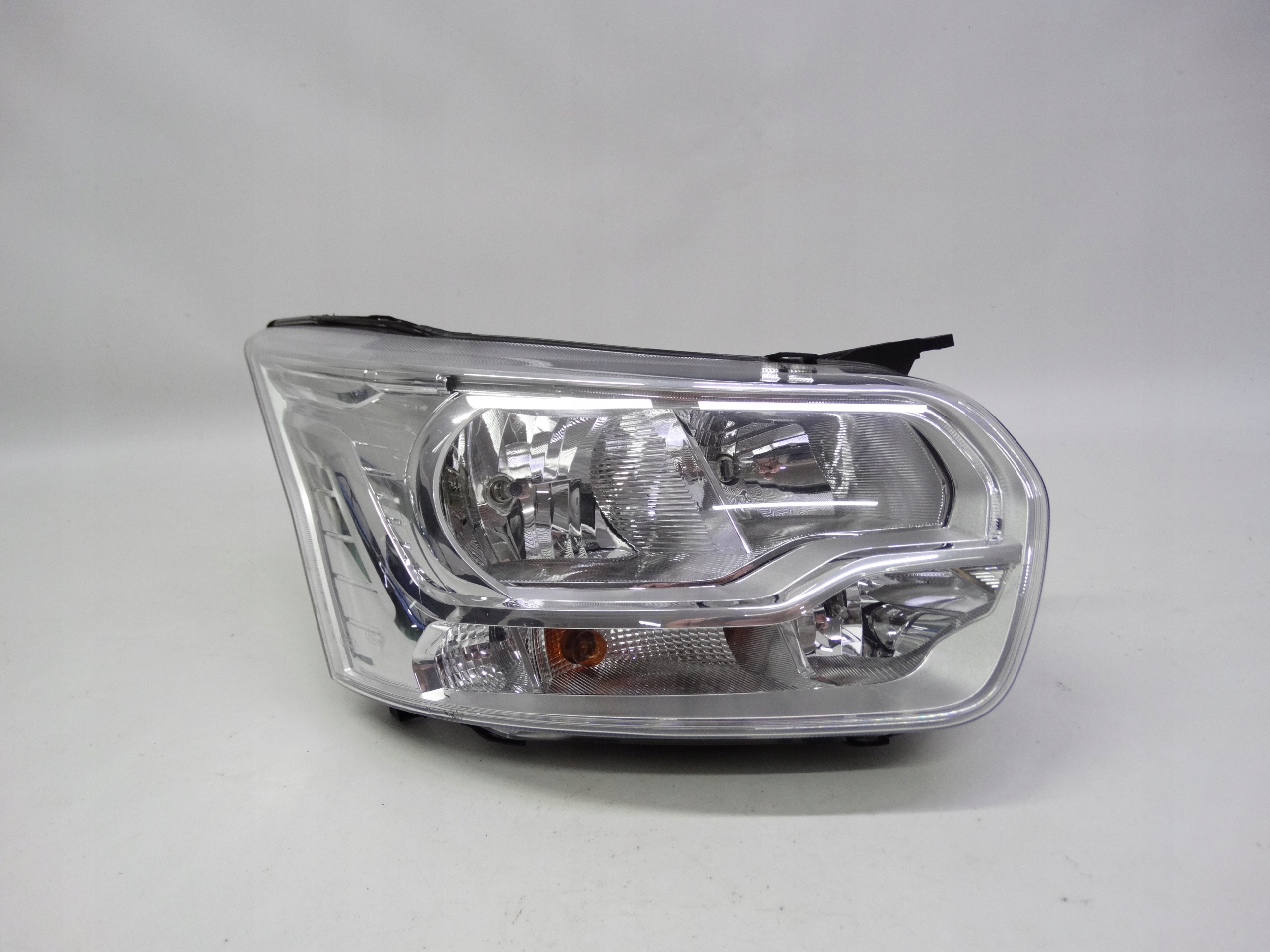 Second image of Ford Transit Mk8 Lift 19- lampa prawa zwykła BK31-13D152-BG oryginalna