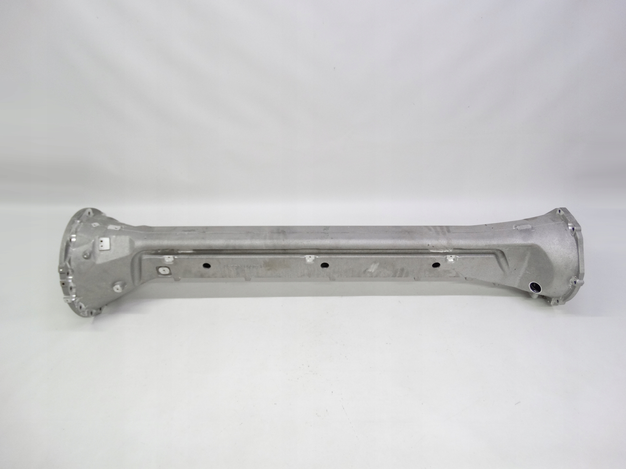 Second image of Aston Martin DB11 4.0 V8 2016-2024 wał napędowy + obudowa RY53-4500-AA