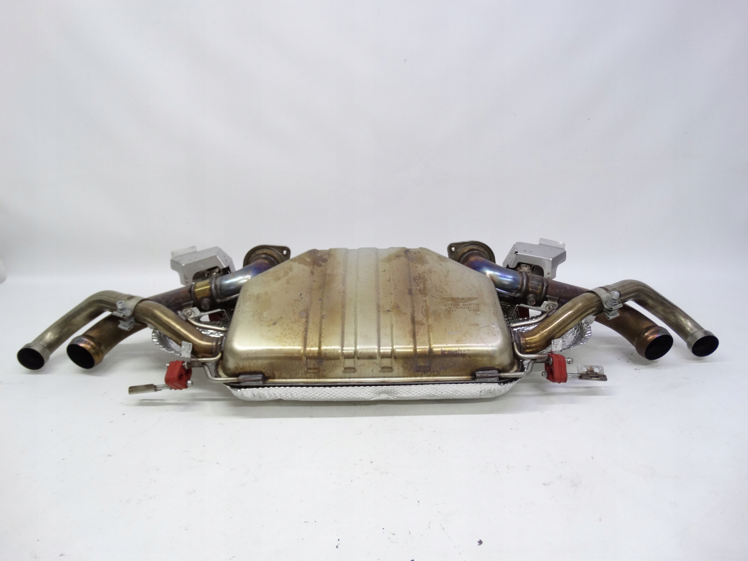 Second image of Aston Martin DBS II Superleggera 18-24 tłumik końcowy wydech KY73-5230-CB