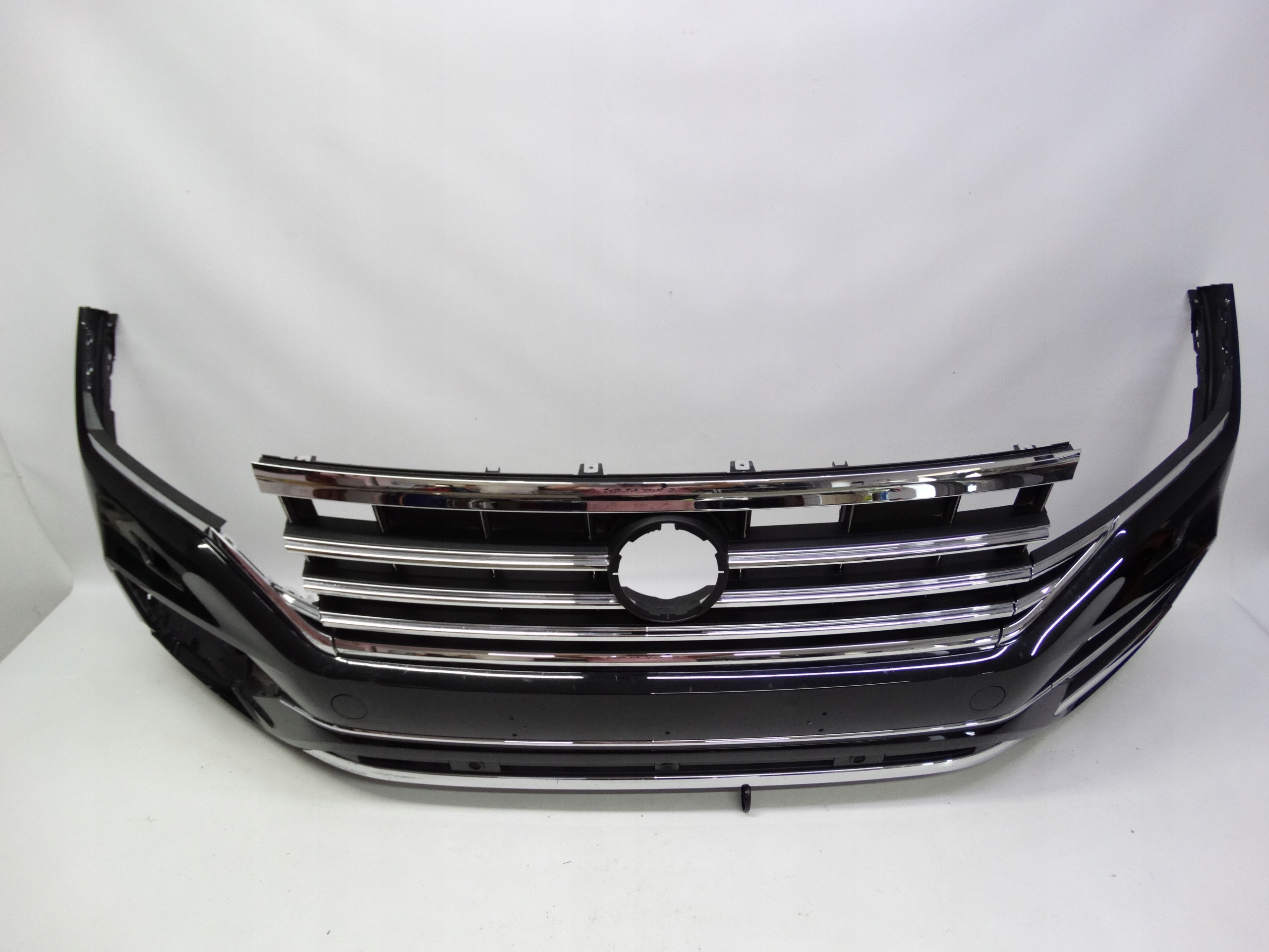 Second image of VW Touareg III 760 2018-2023 zderzak przedni oryginalny 760807217AN