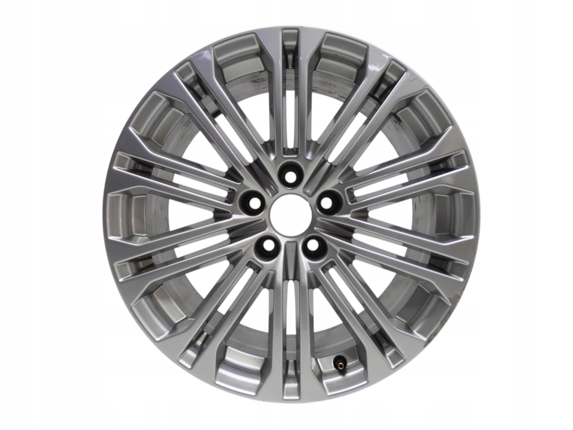 Audi A4 B9 8W felga 18 cali 8W0601025EE oryginalna