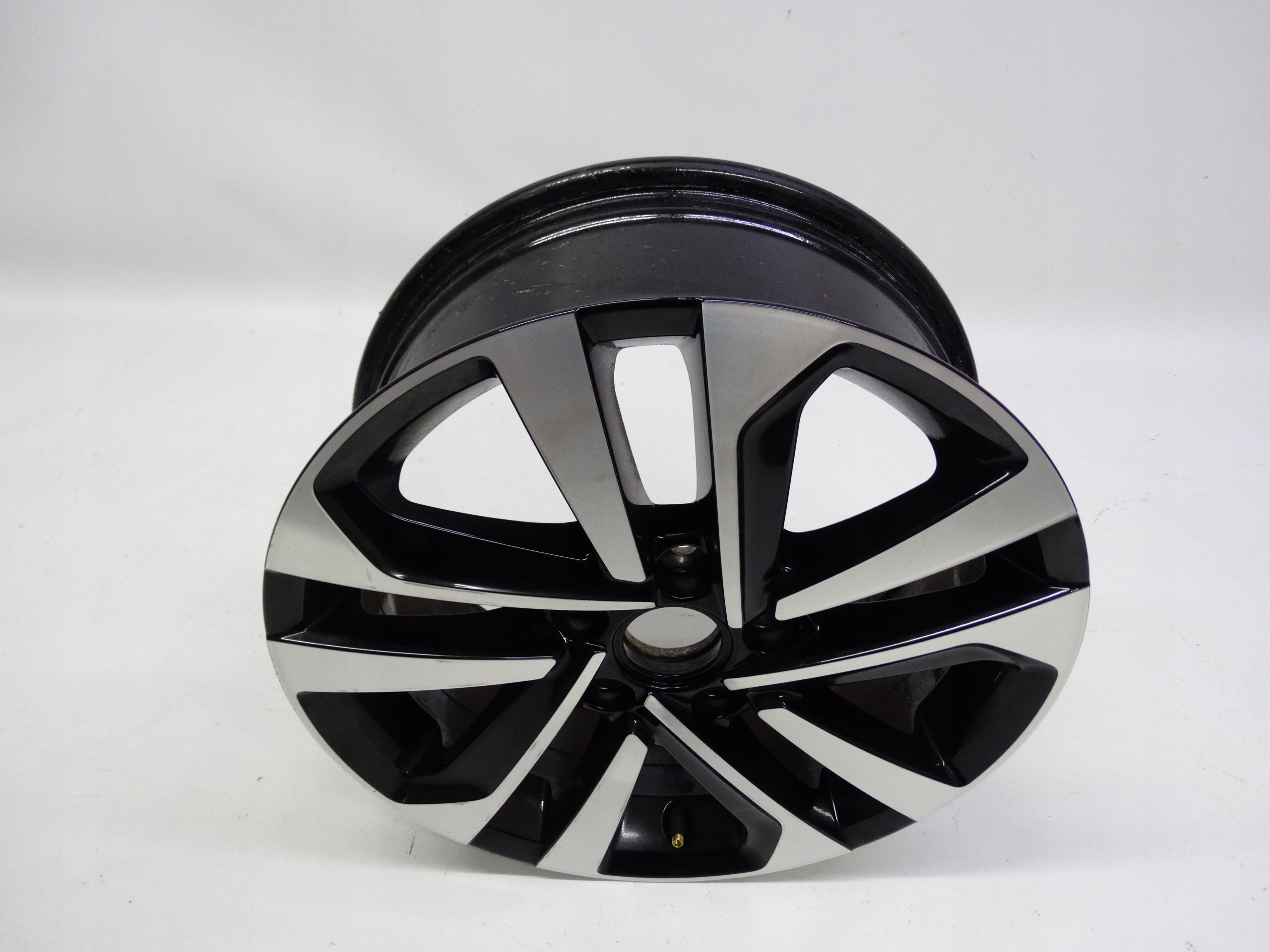 Second image of VW Golf VII 5G felga 16 cali 5G0601025EA oryginalna