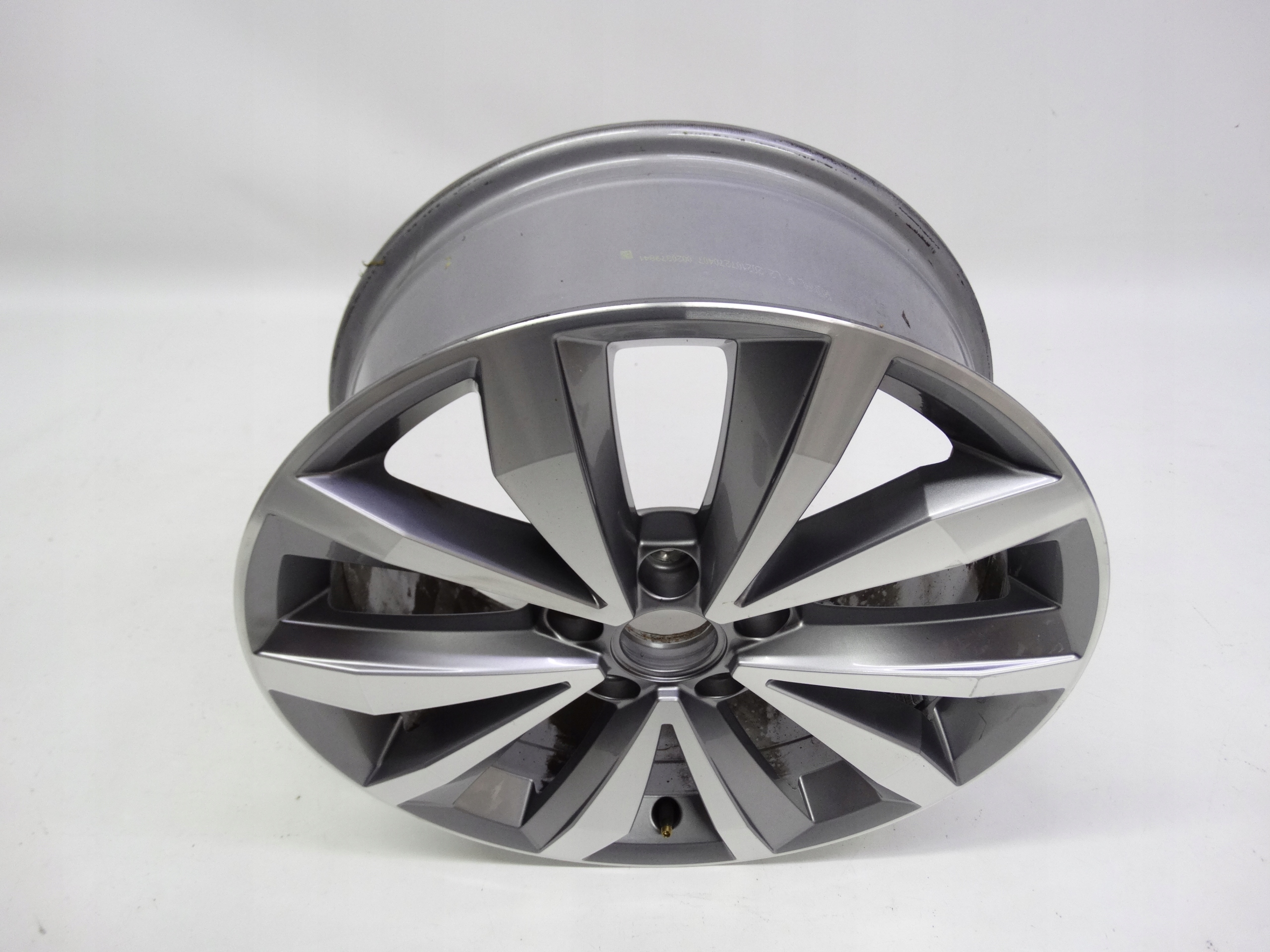 Second image of VW T-Roc 2GA felga 17 cali 2GA601025B oryginalna