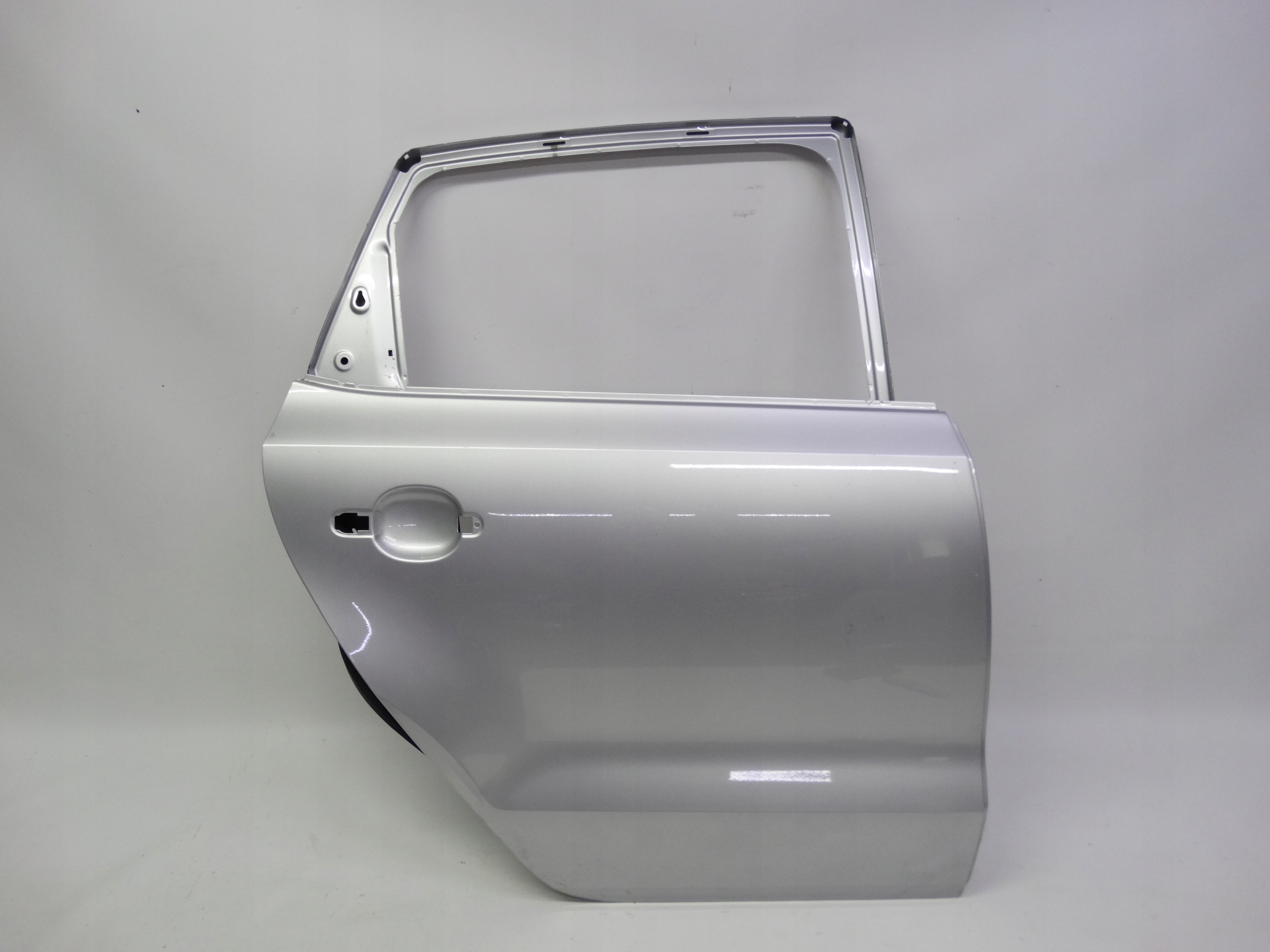 Second image of VW Polo V 6R 6C 5D 2009-2017 drzwi prawe tylne oryginalne