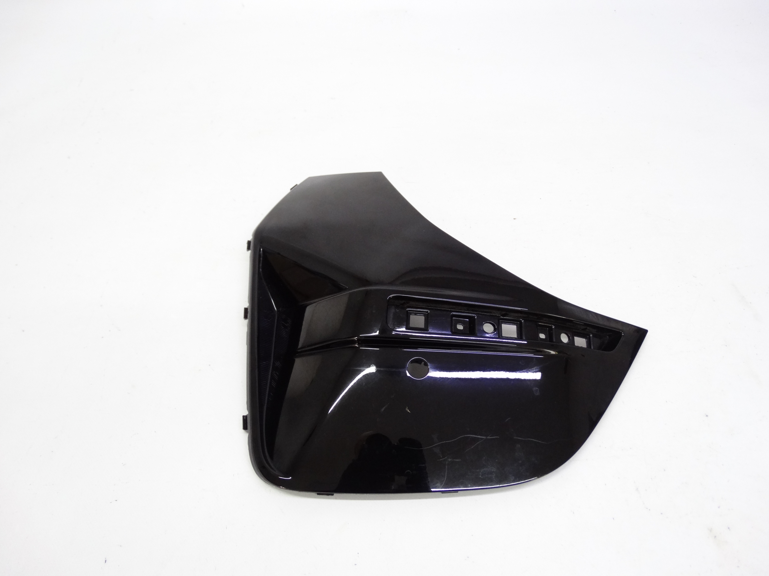 Second image of BMW 4 G26 M-Pakiet 2020-2025 kratka prawa tylna 8078588 oryginalna