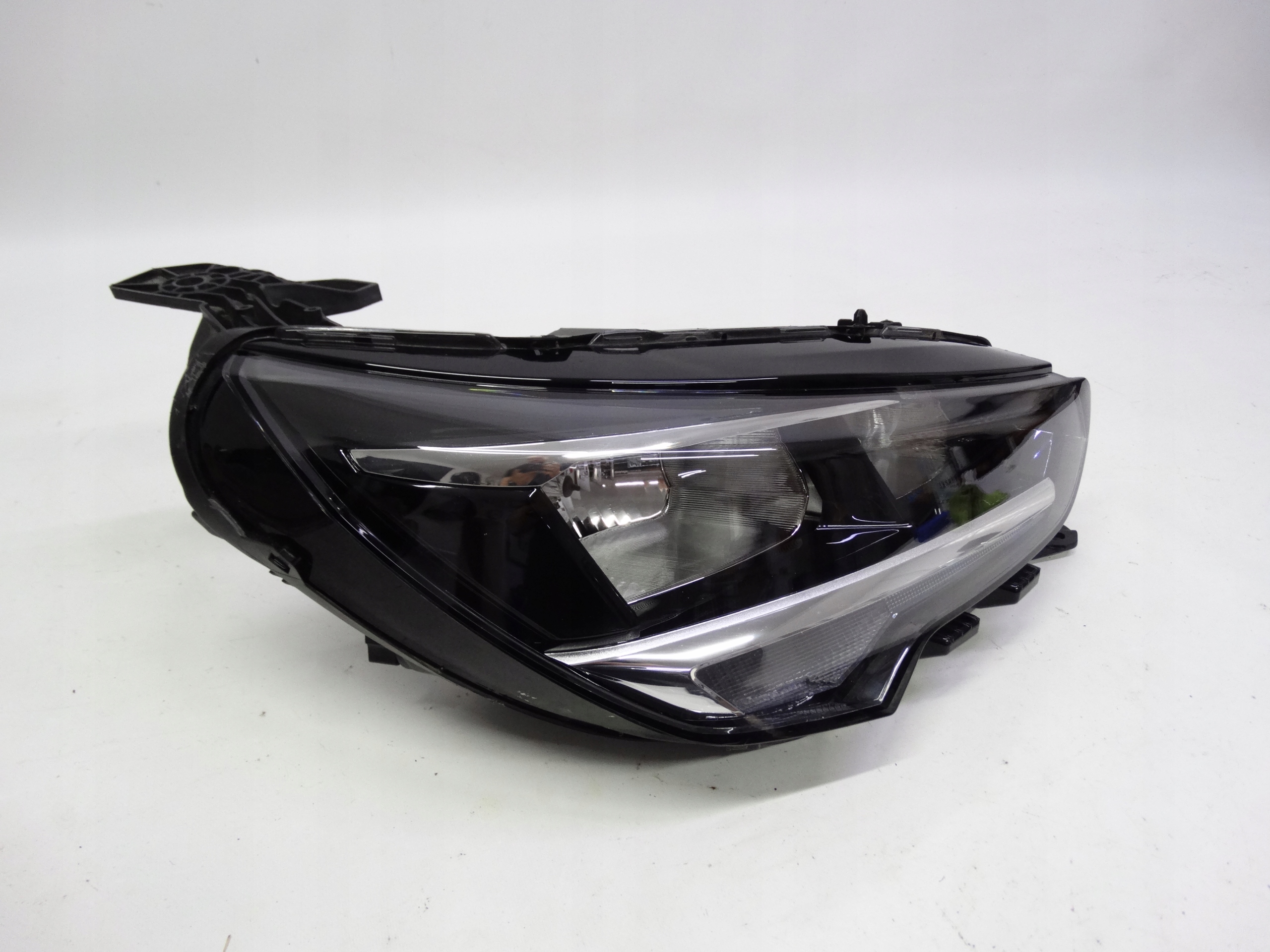 Second image of Opel Corsa F 2019-2023 lampa prawa zwykła + LED 9829465380