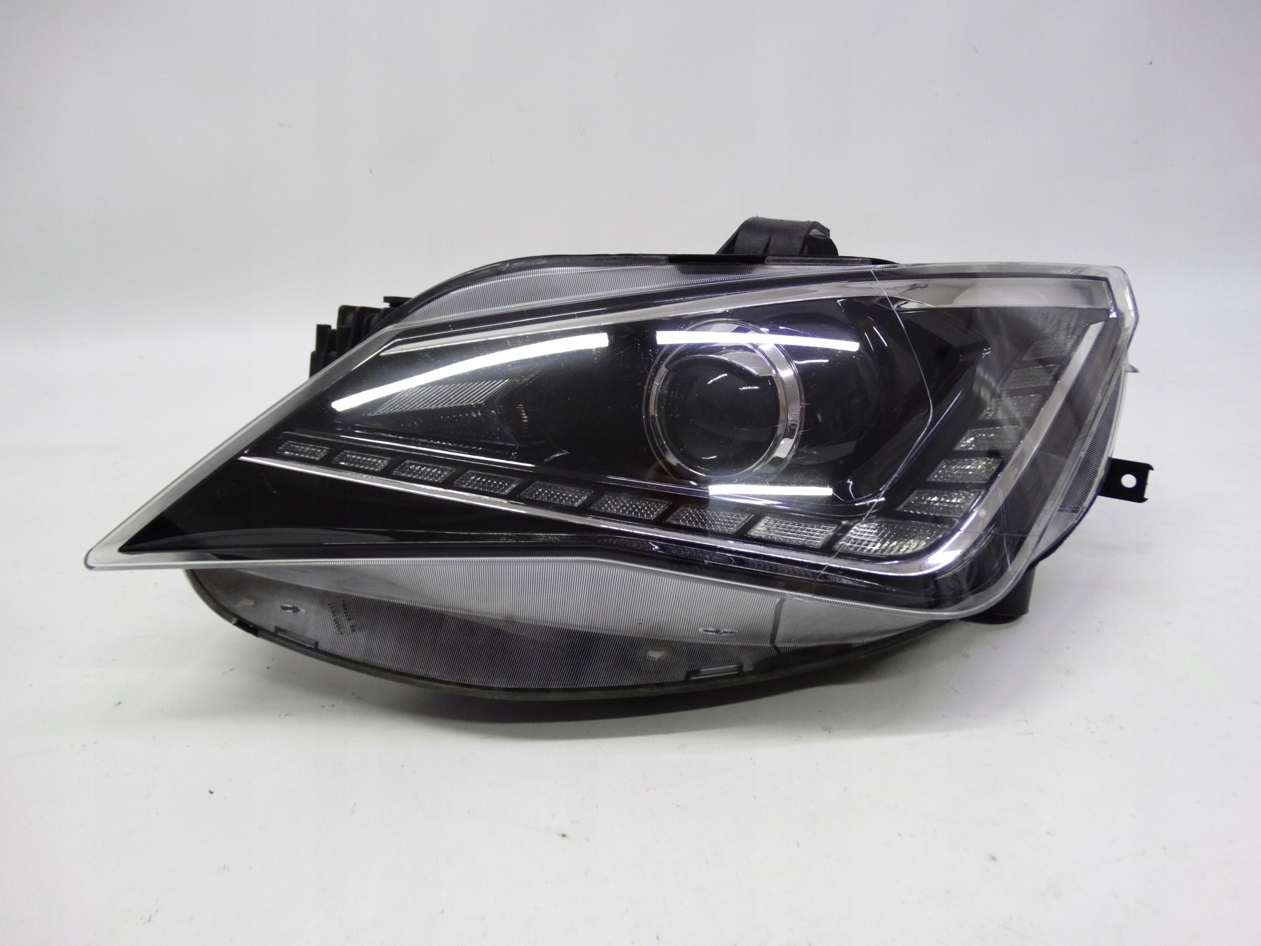 Second image of Seat Ibiza IV lift 2012-2017 lampa lewa Xenon + LED 6J1941007Q oryginalna