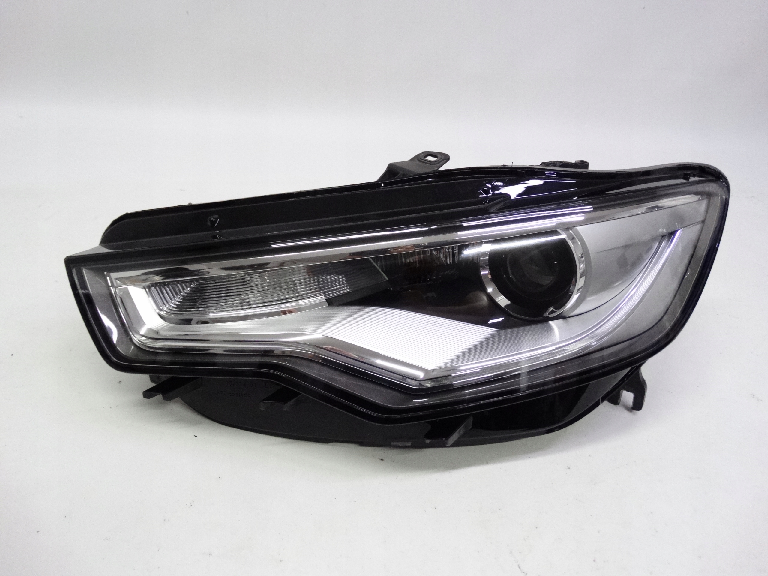 Second image of Audi A6 C7 4G 2010-2014 lampa lewa Xenon nieskrętny 4G0941005 oryginalna