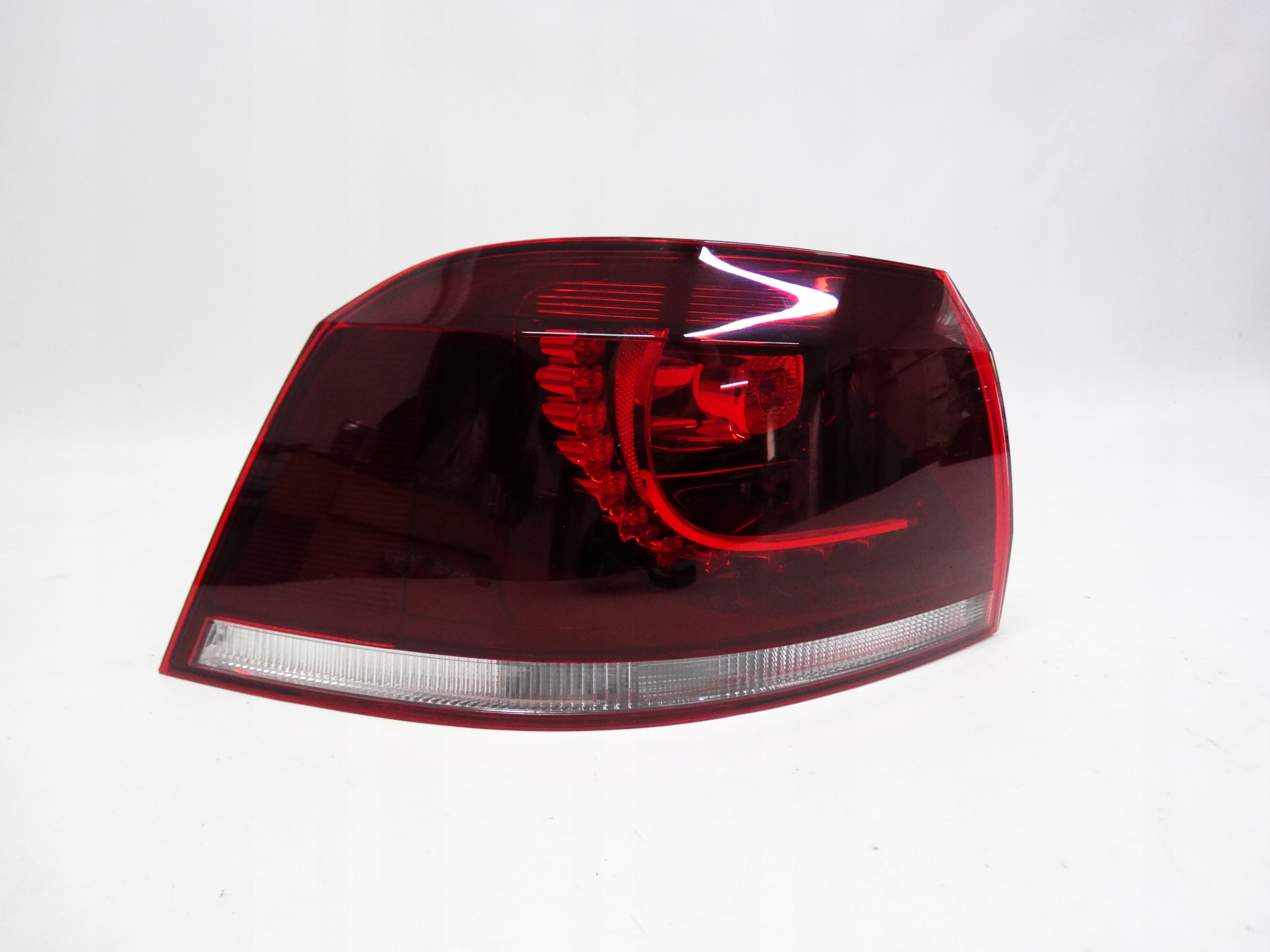 Second image of VW Golf VI Cabrio 5K7 2011-2016 lampa tylna lewa 5K7945207B oryginalna