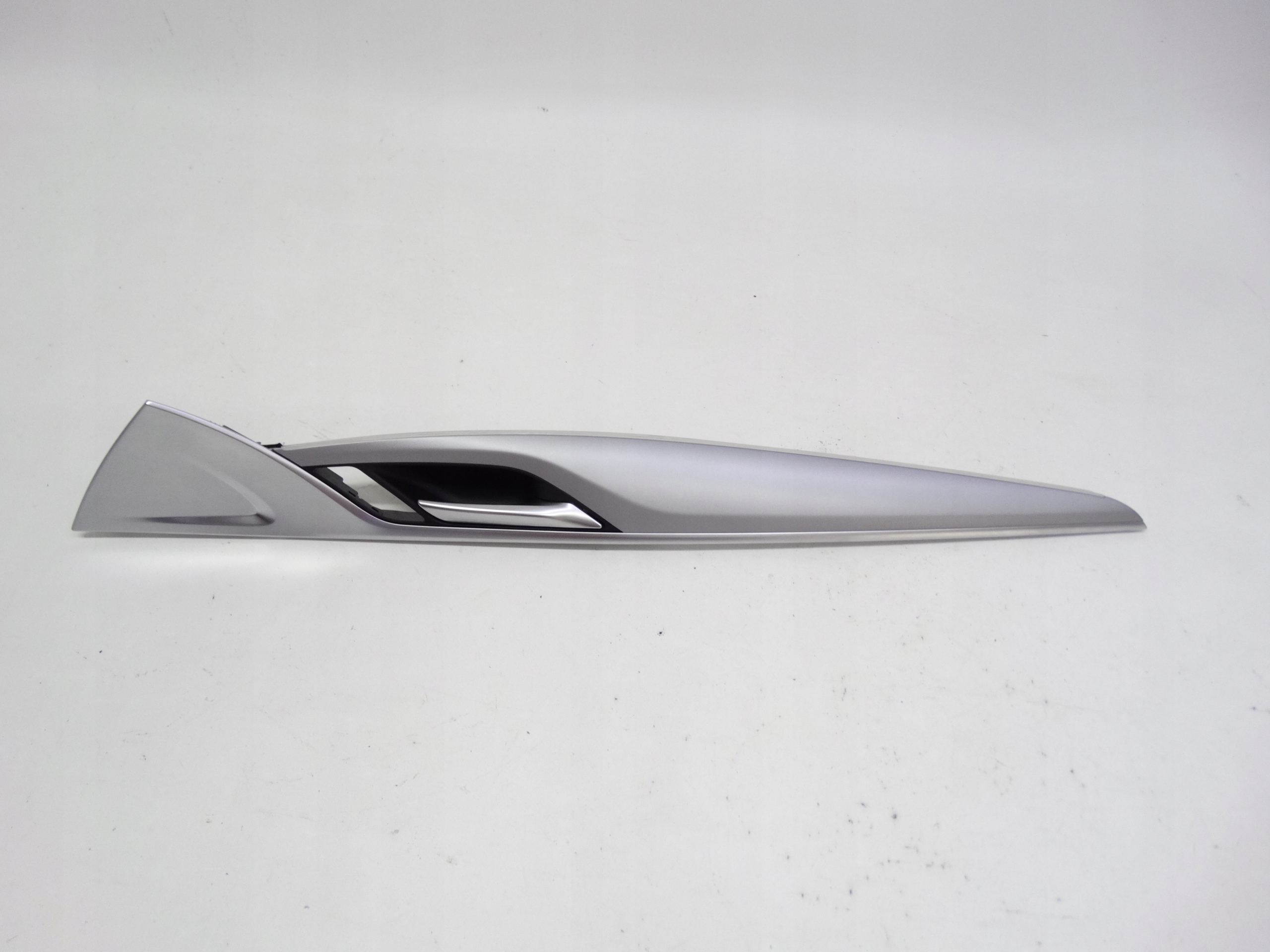 Second image of BMW 5 G30 G31 2018-2023 dekor drzwi prawych przednich 7488608