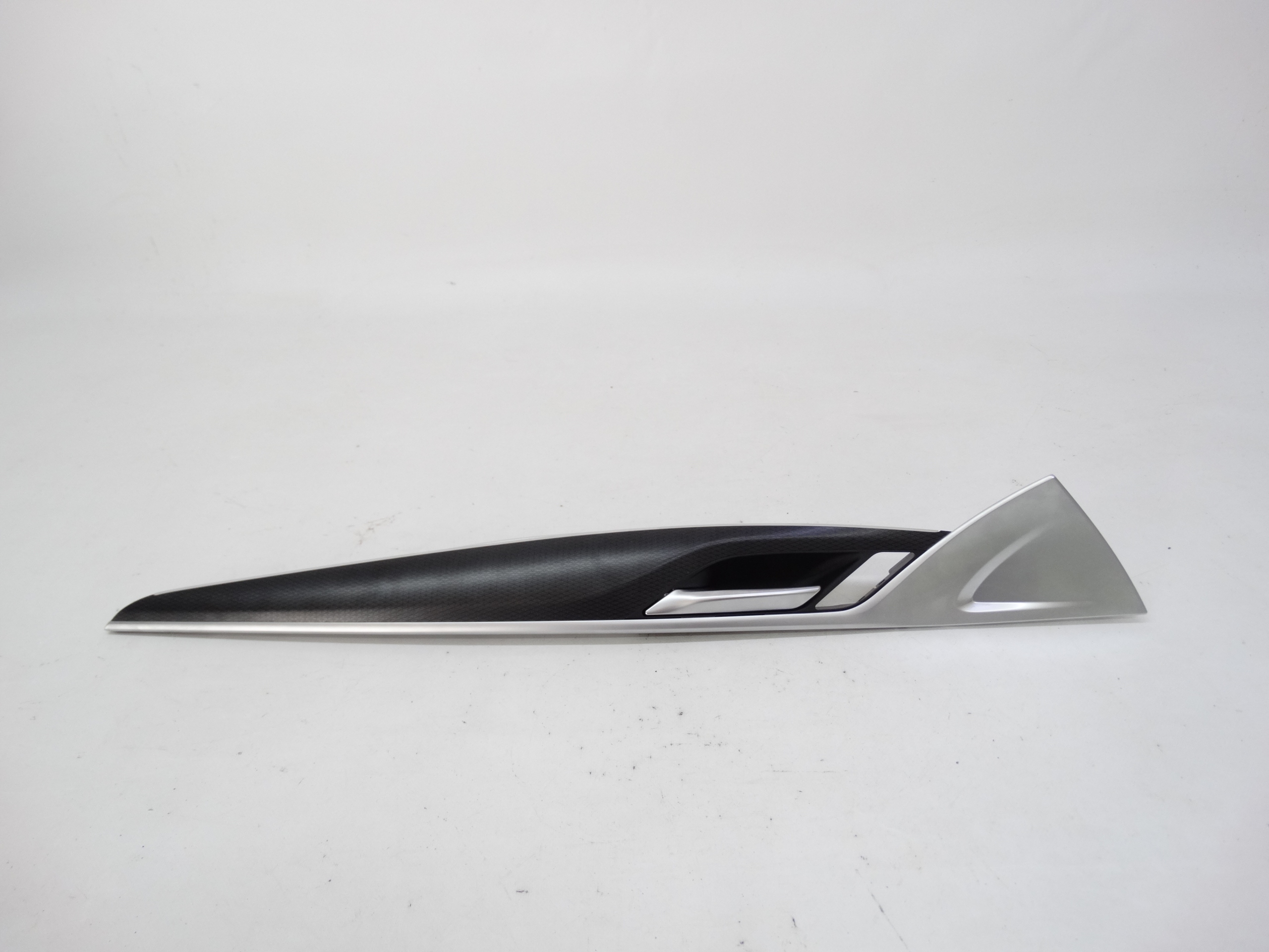 Second image of BMW 5 G30 G31 2018-2023 dekor drzwi lewych przednich 9882305