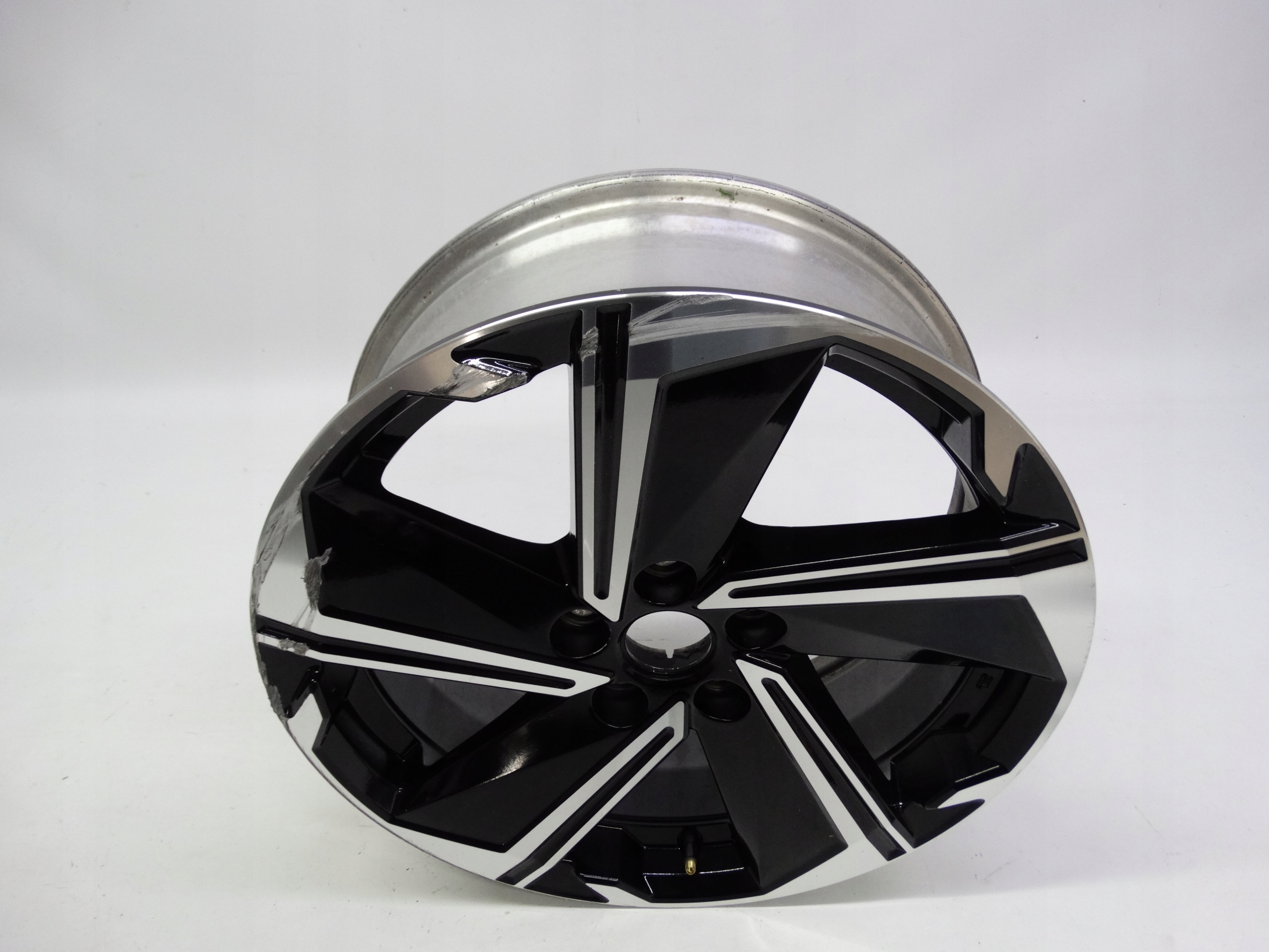 Second image of Mitsubishi Eclipse Cross felga 18 cali ENKEI oryginalna