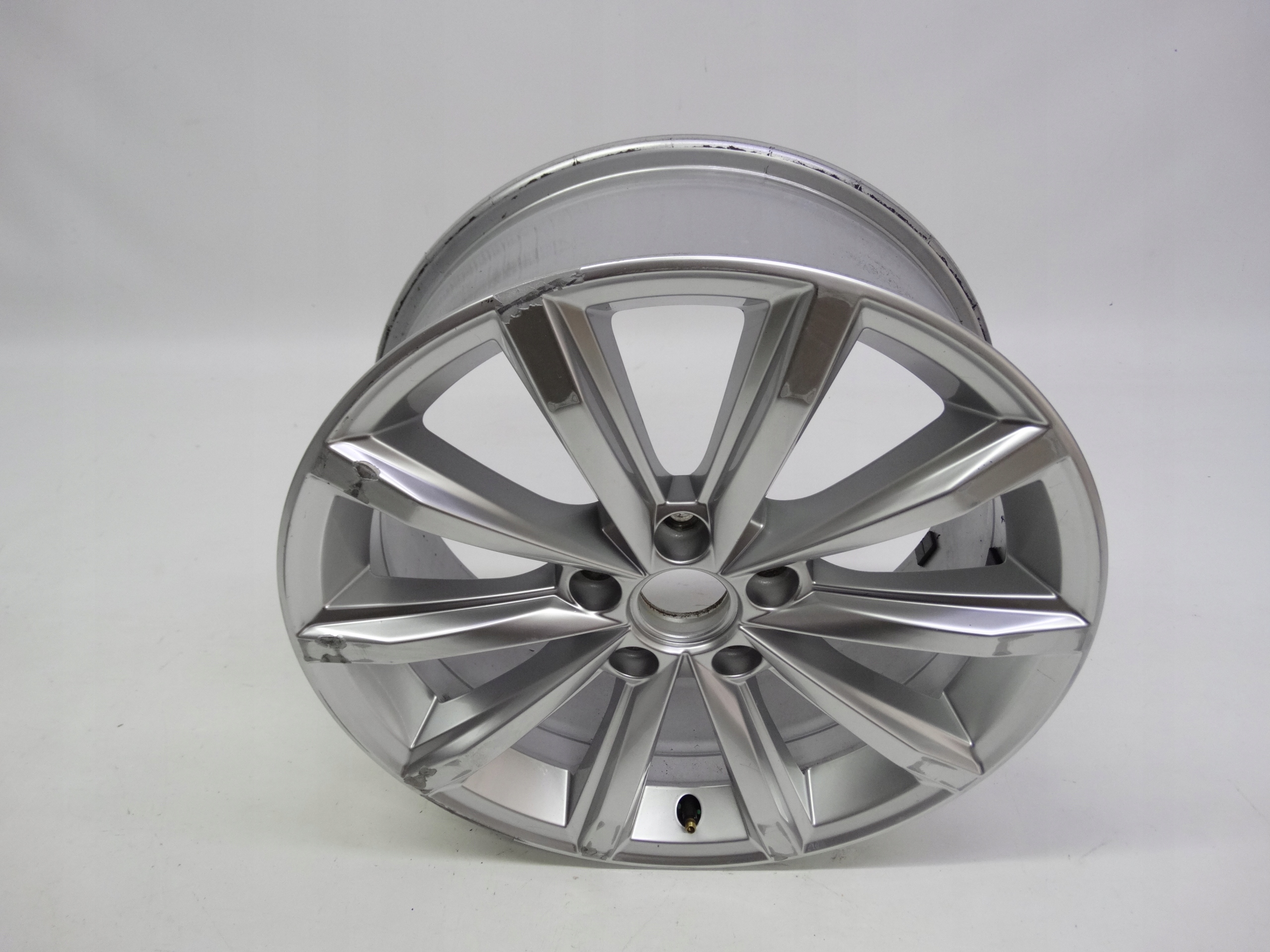 Second image of VW Passat B8 3G felga 17 cali 3G0601025D oryginalna