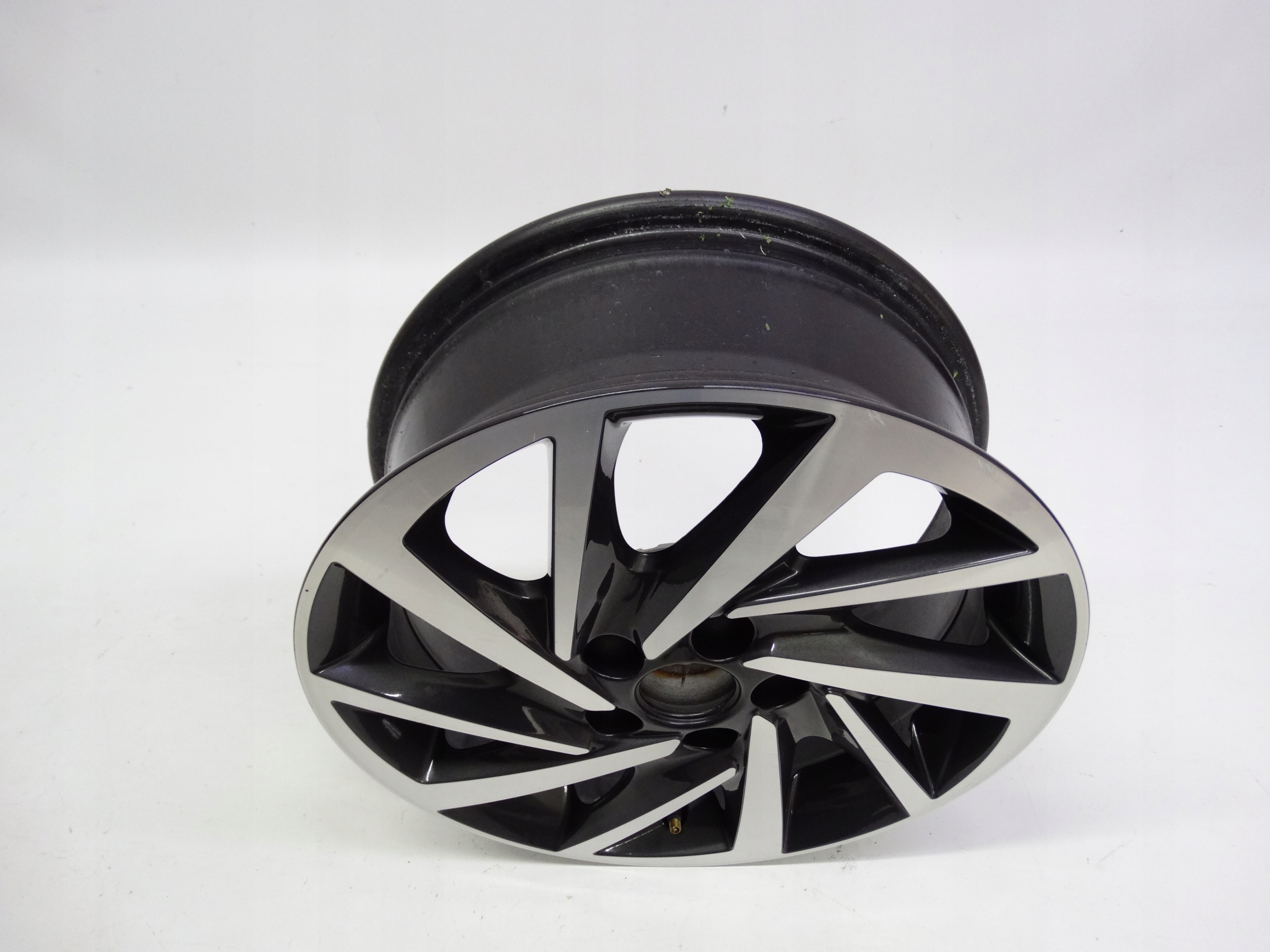 Second image of VW Polo V 6C felga 15 cali 6C0601025N oryginalna