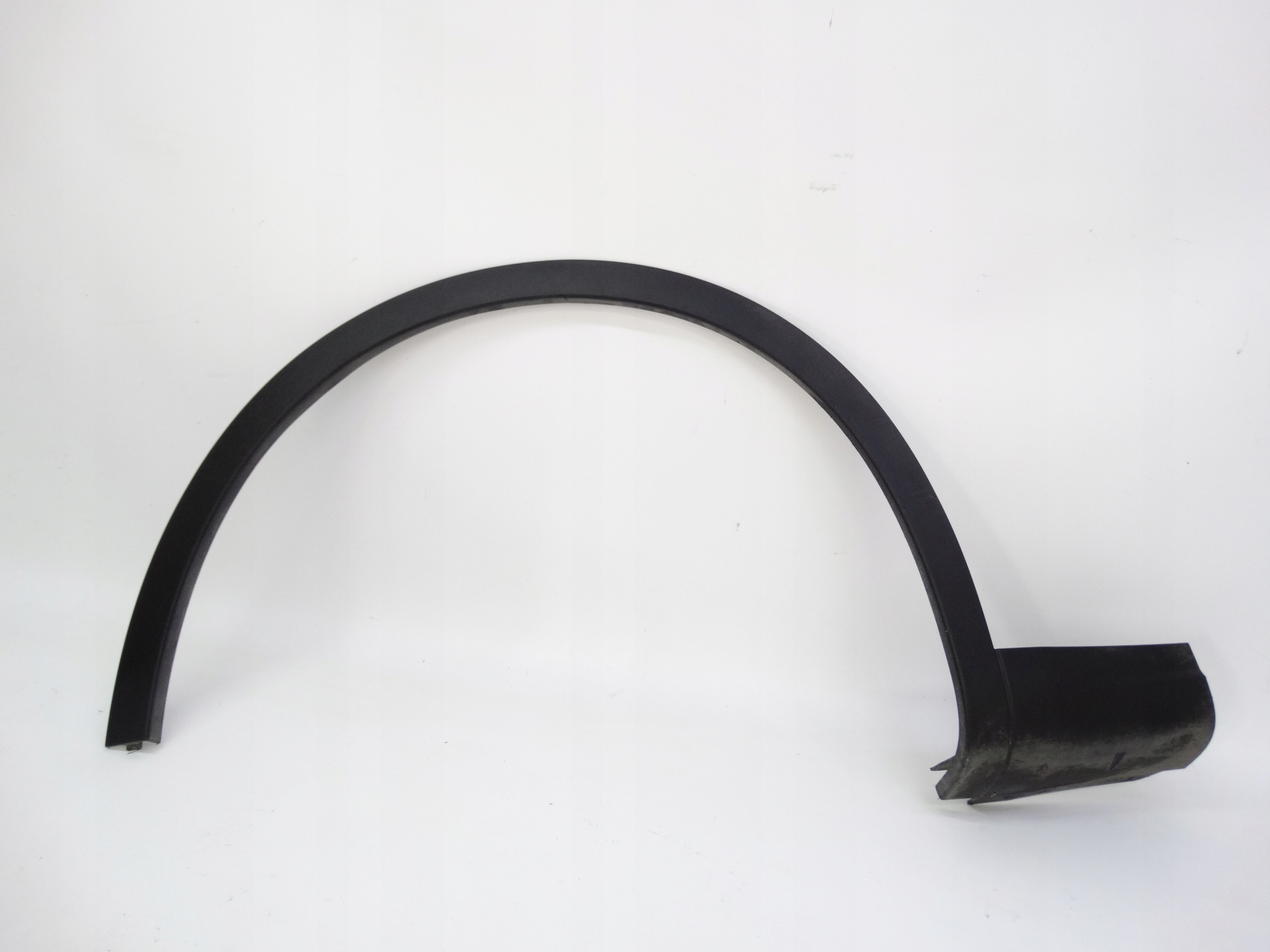 Second image of Maserati Levante 16-24 listwa błotnika lewa przednia 670049021SX oryginalna