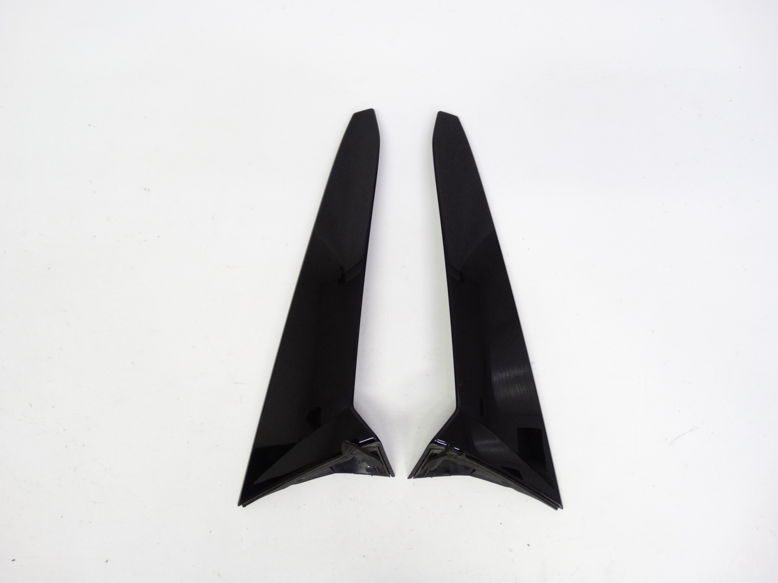 Second image of Skoda Kodiaq II 2024+ listwy klapy bagażnika lewa prawa 57H827931 57H827932