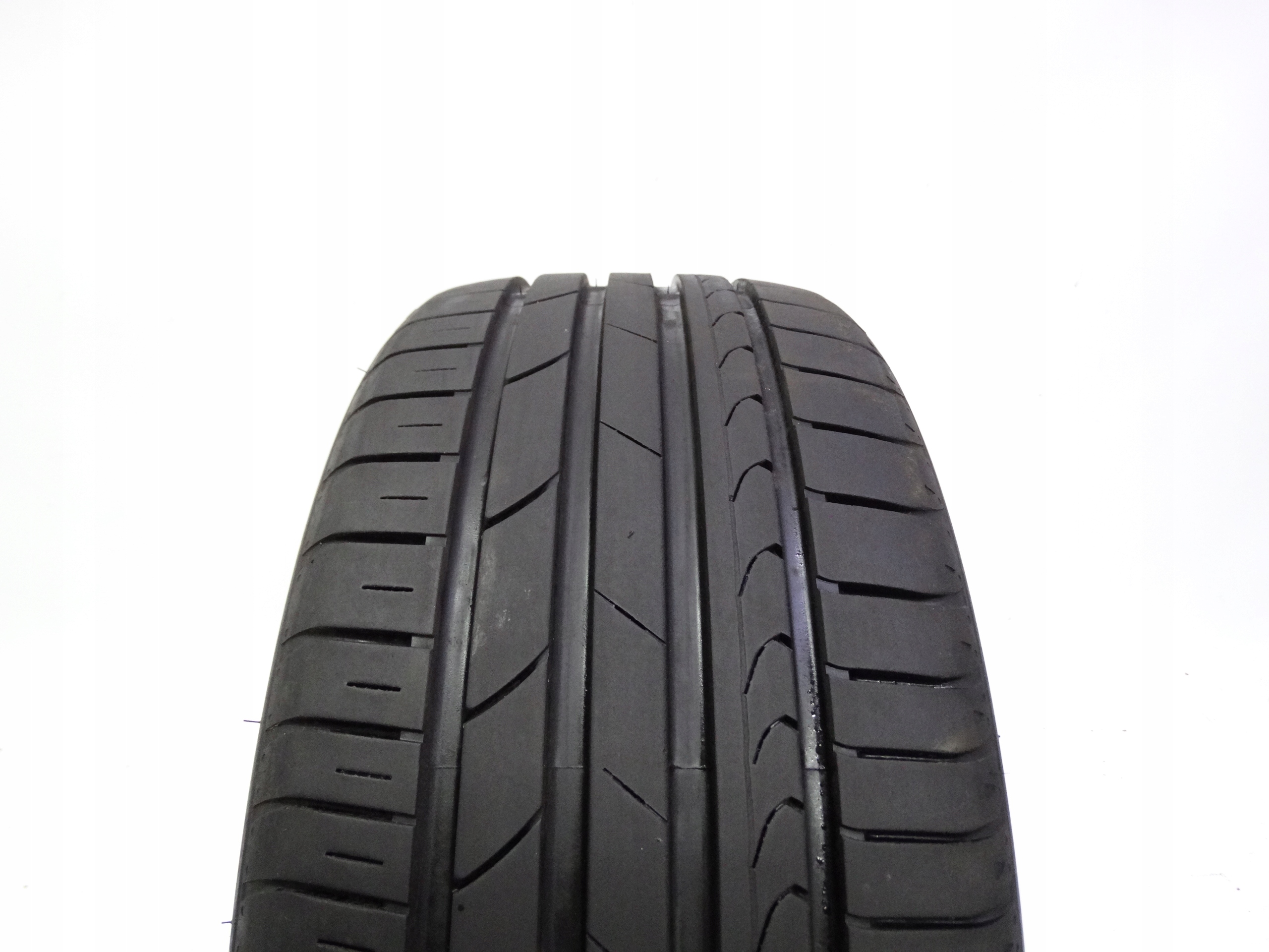 Second image of GT Radial FE2 225/50 R17 98Y XL 7,1mm 2024