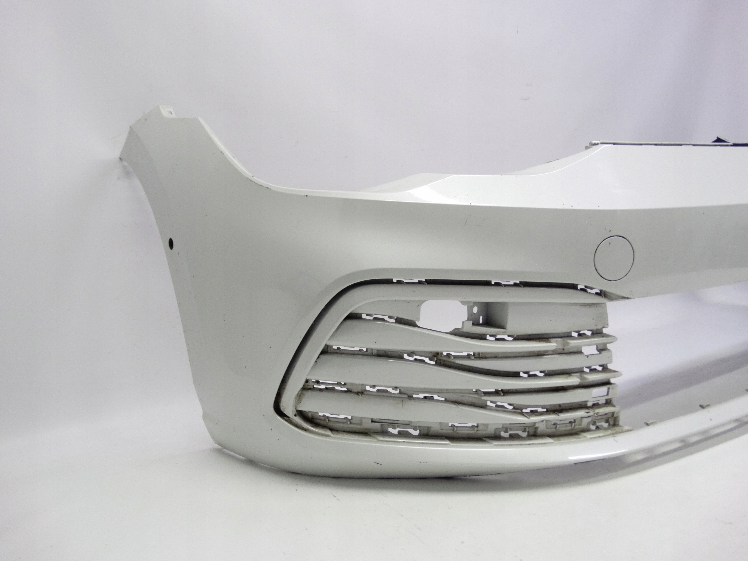 Second image of VW Golf VIII 5H 2020-2024 zderzak przedni oryginalny 5H0807221J