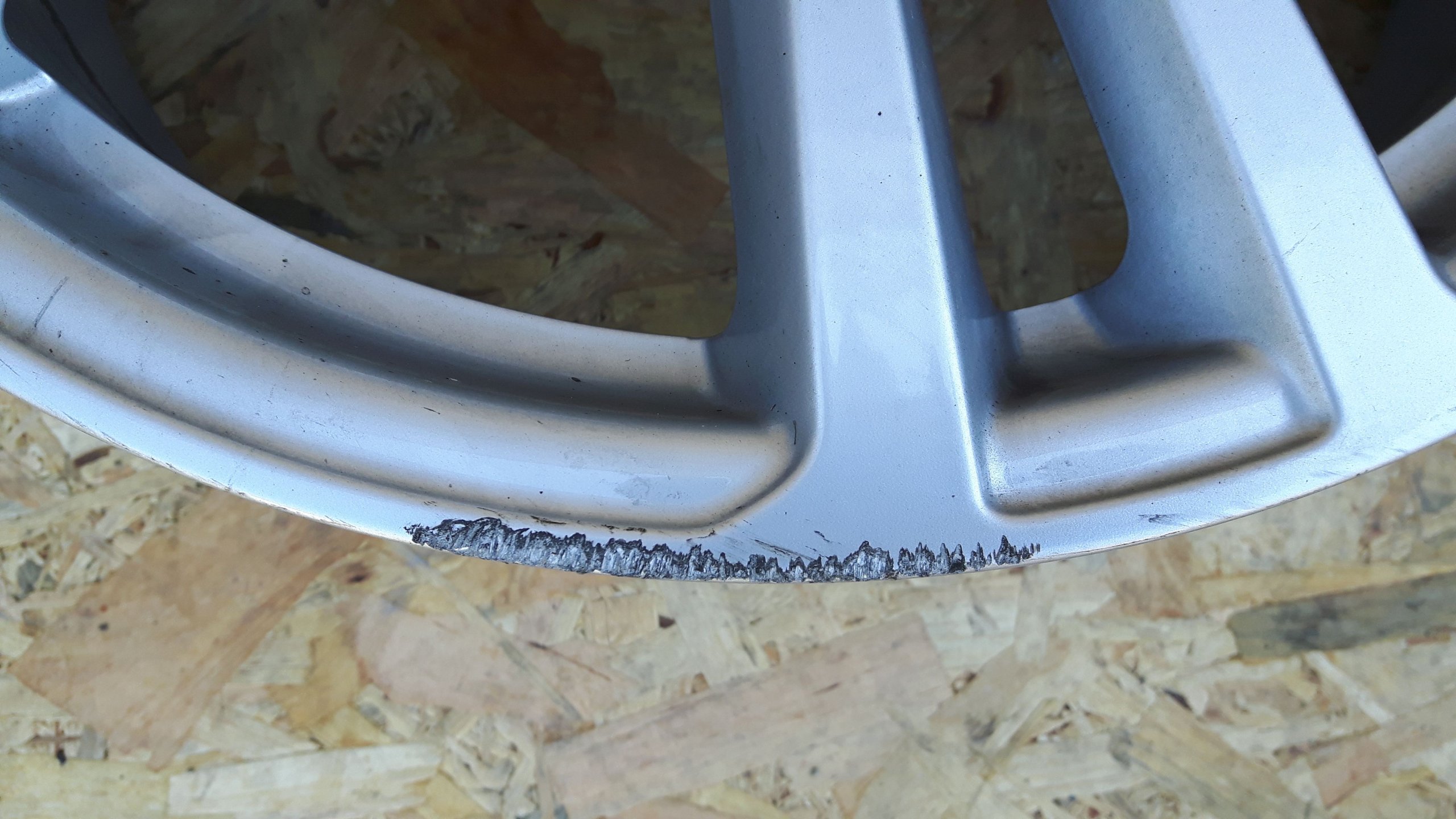 Second image of Audi A1 8X felga 17 cali 8X0601025BR oryginalna