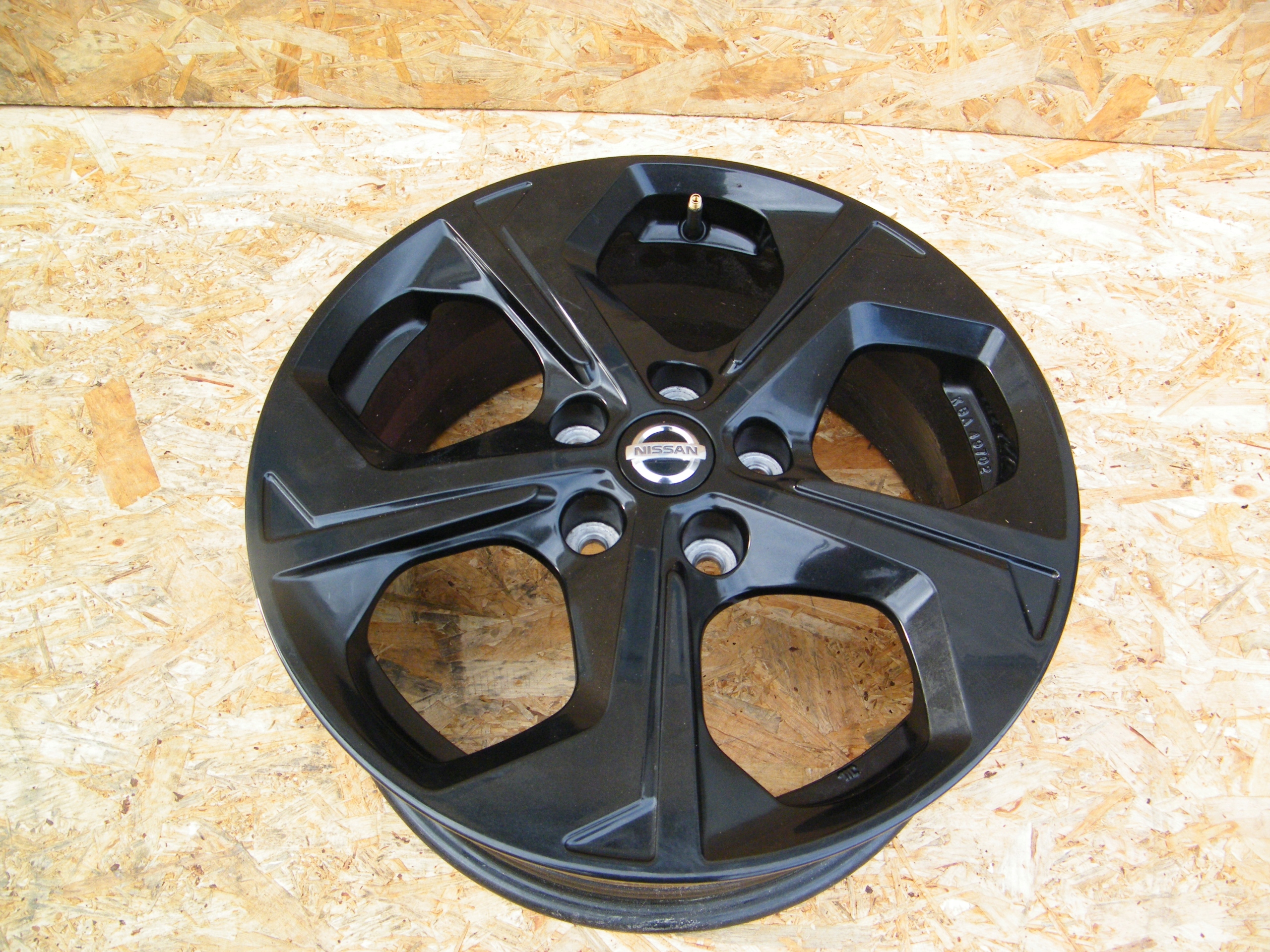 Second image of Nissan Juke Qashqai X-trail 17 cali KE409-4C200