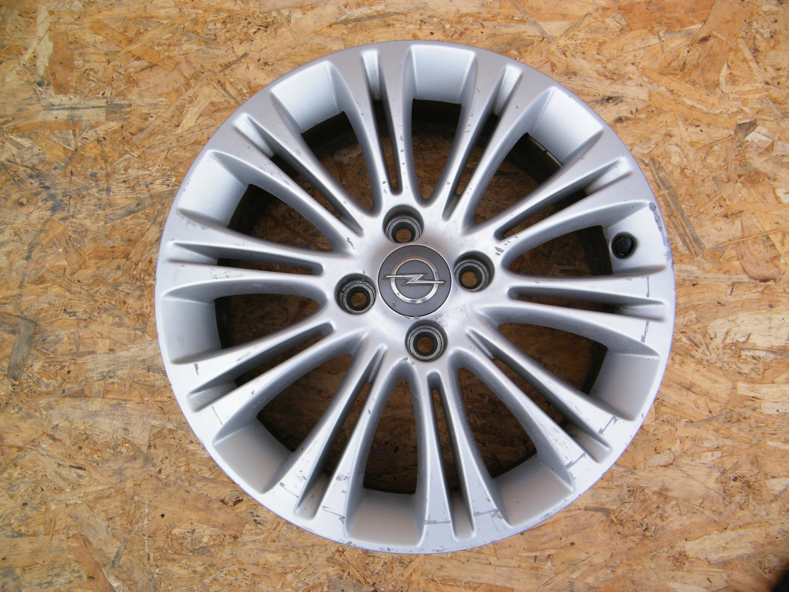 Opel Corsa Adam Karl felga 16 cali 13298019