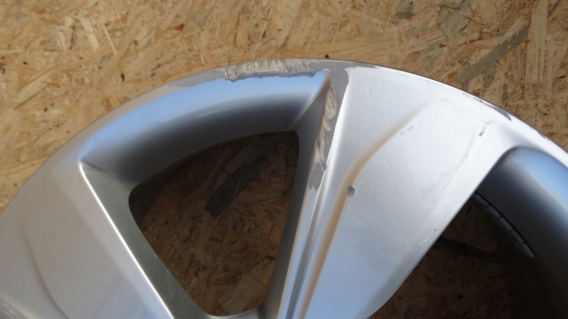 Second image of Opel Grandland X felga 18 cali oryginał YP00064380