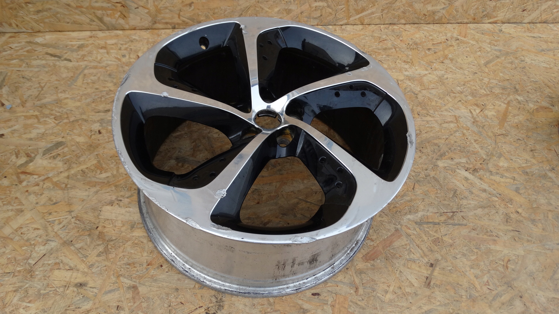 Second image of Jaguar F-Type felga 20 cali oryginał EX5M-1007-GA